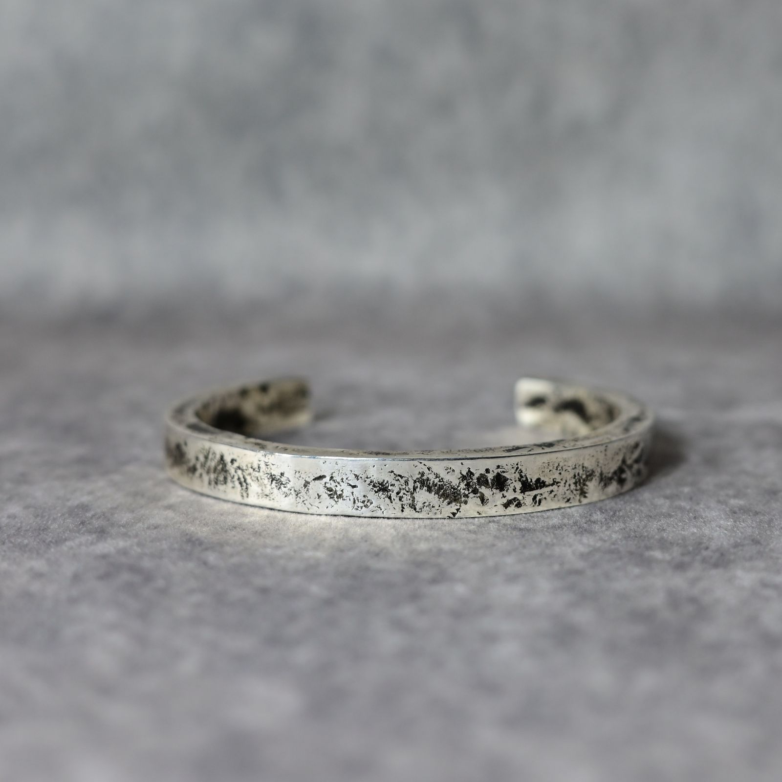 STRAIGHT BANGLE MID｜ SILVERS 純銀