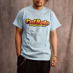 CUTRATE RETRO LOGO S/S TEE (SKY) / プリントTシャツ