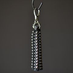 Studs leather tassel key ring (Black) / タッセル型 キーリング