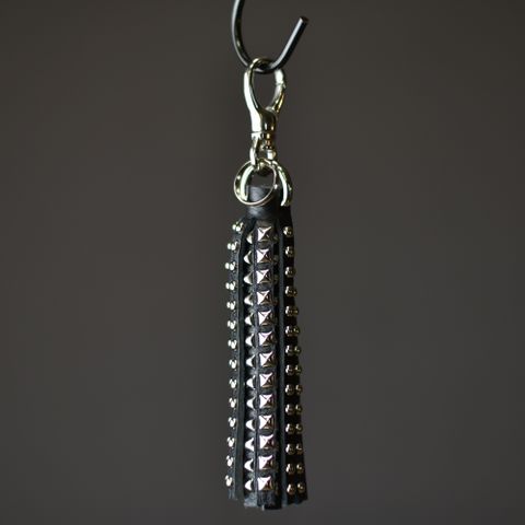 Studs leather tassel key ring (Black) / タッセル型 キーリング