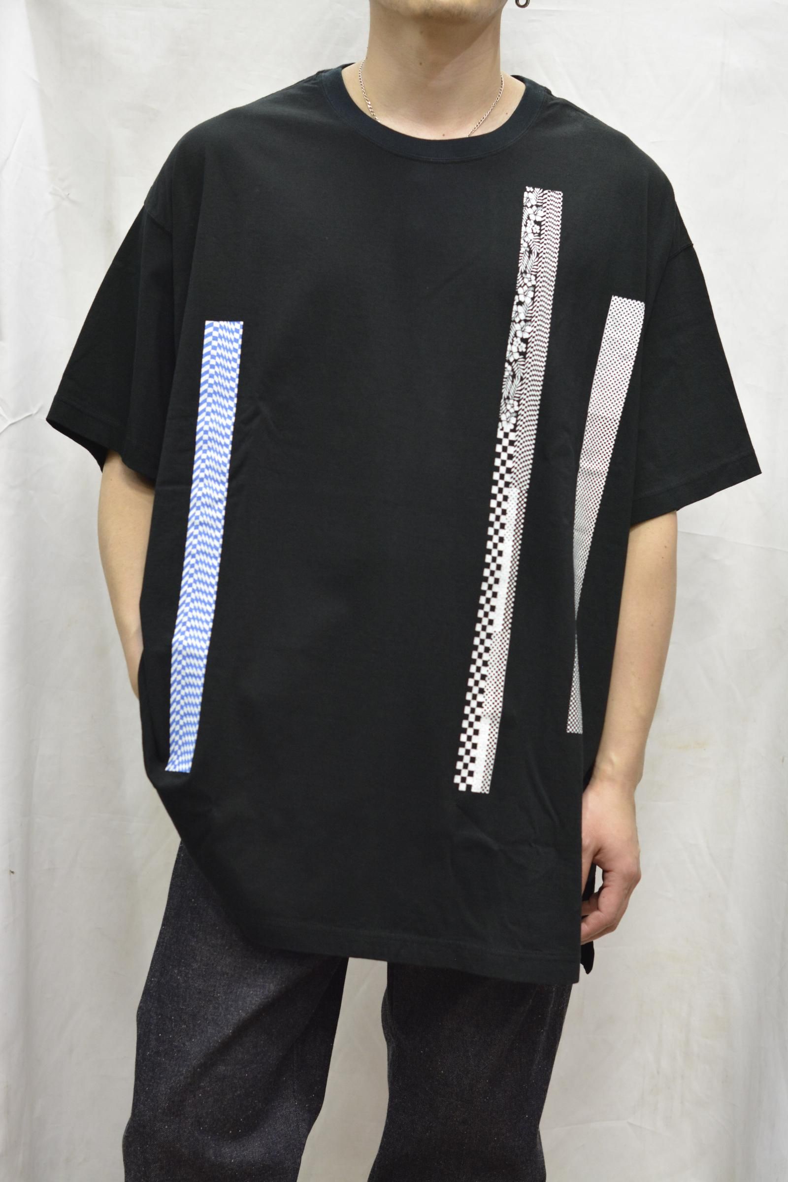 BARCODE PRINT TEE (BLACK)