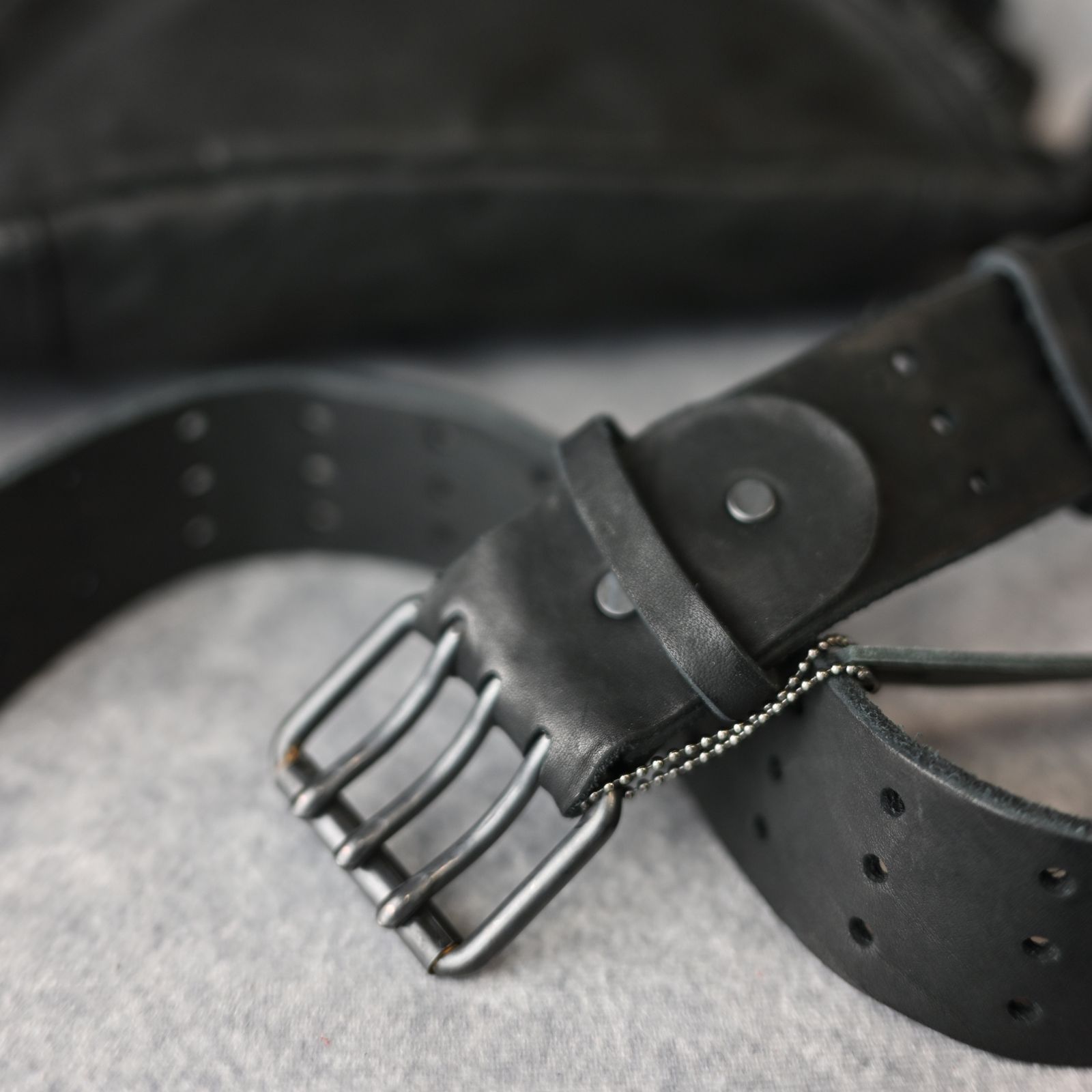 ジャパン ダブルショルダー フルタンニン製品染め 3ピンベルト ウエストバッグ （BLACK） 92-12