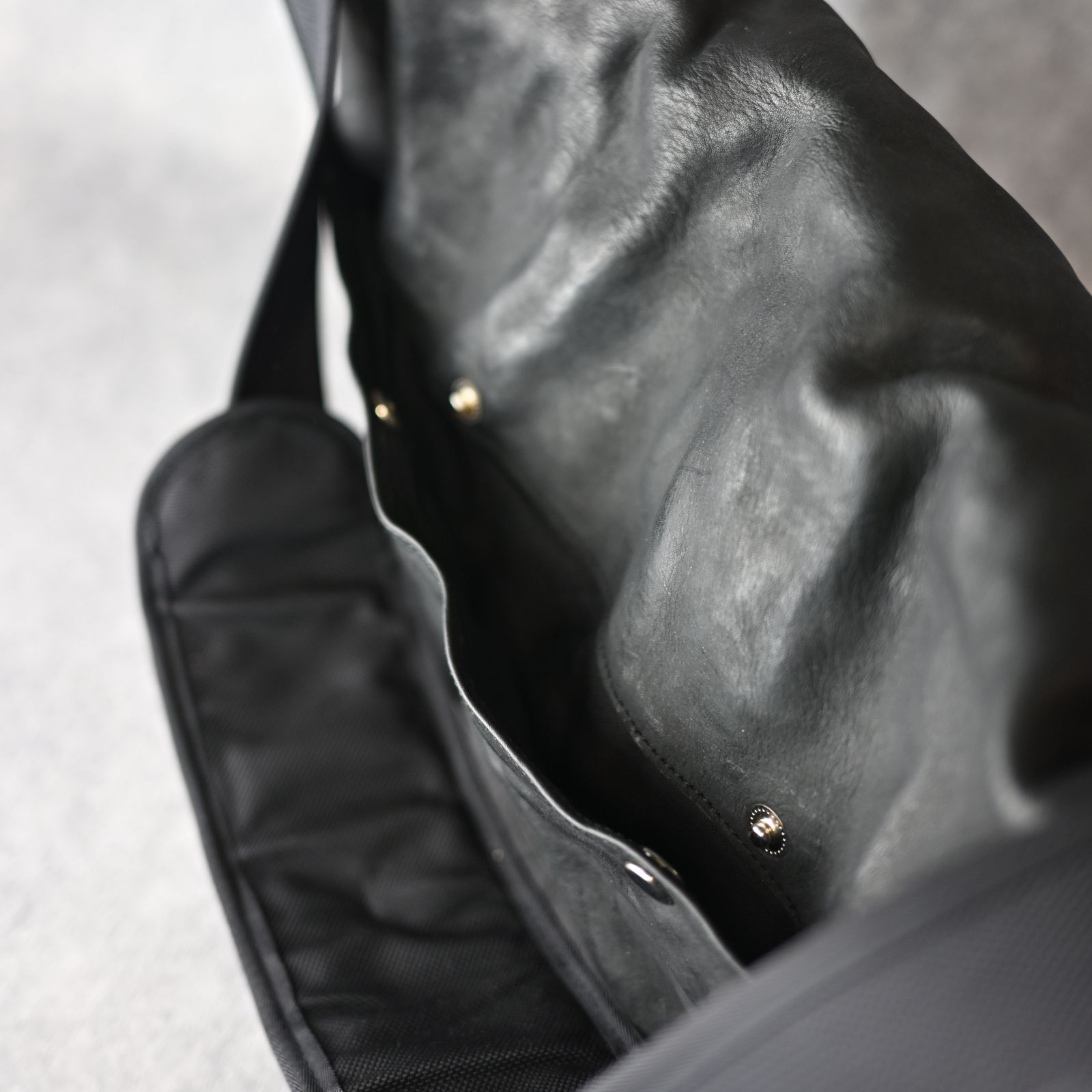 ジャパンダブルショルダー製品染め メッセンジャーバッグ （BLACK / ブラック） 92-27