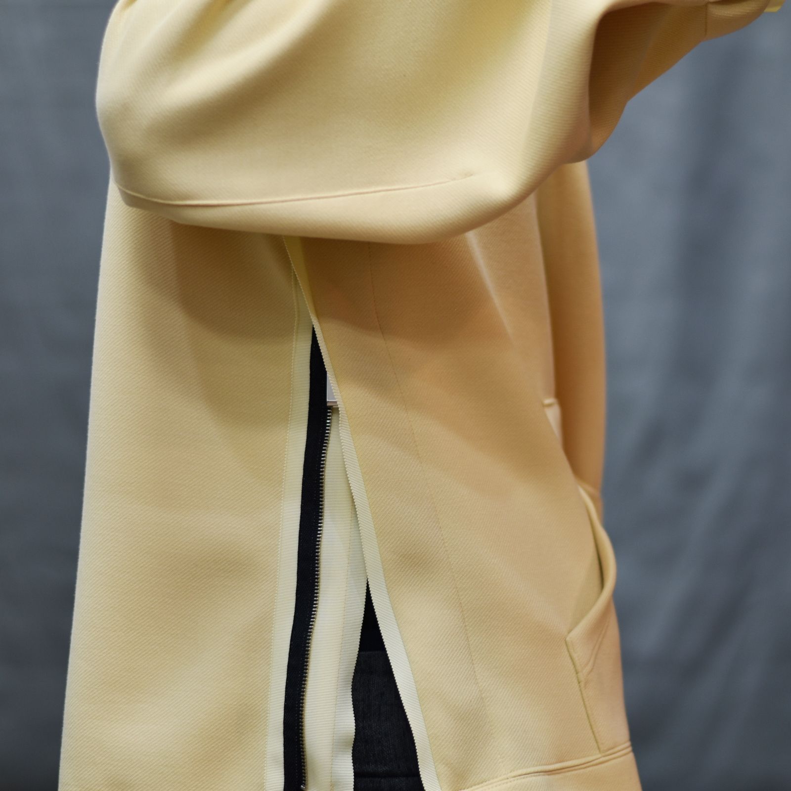 ジップベント フーディ / LB22SS-PK01-NM (PALE YELLOW)