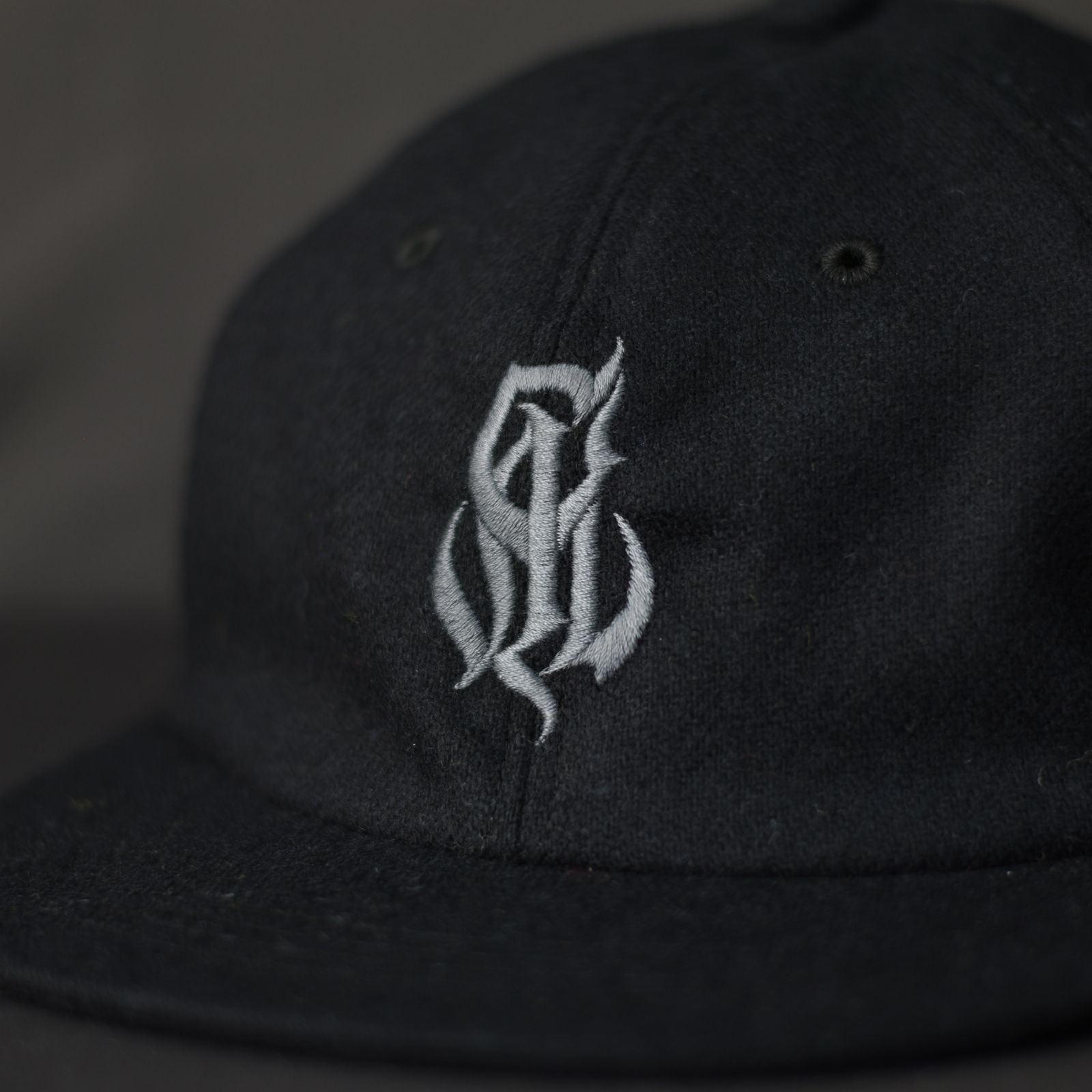 EMBROIDERY WOOL RETRO CAP (BLACK) / 刺繍 ウール レトロ キャップ