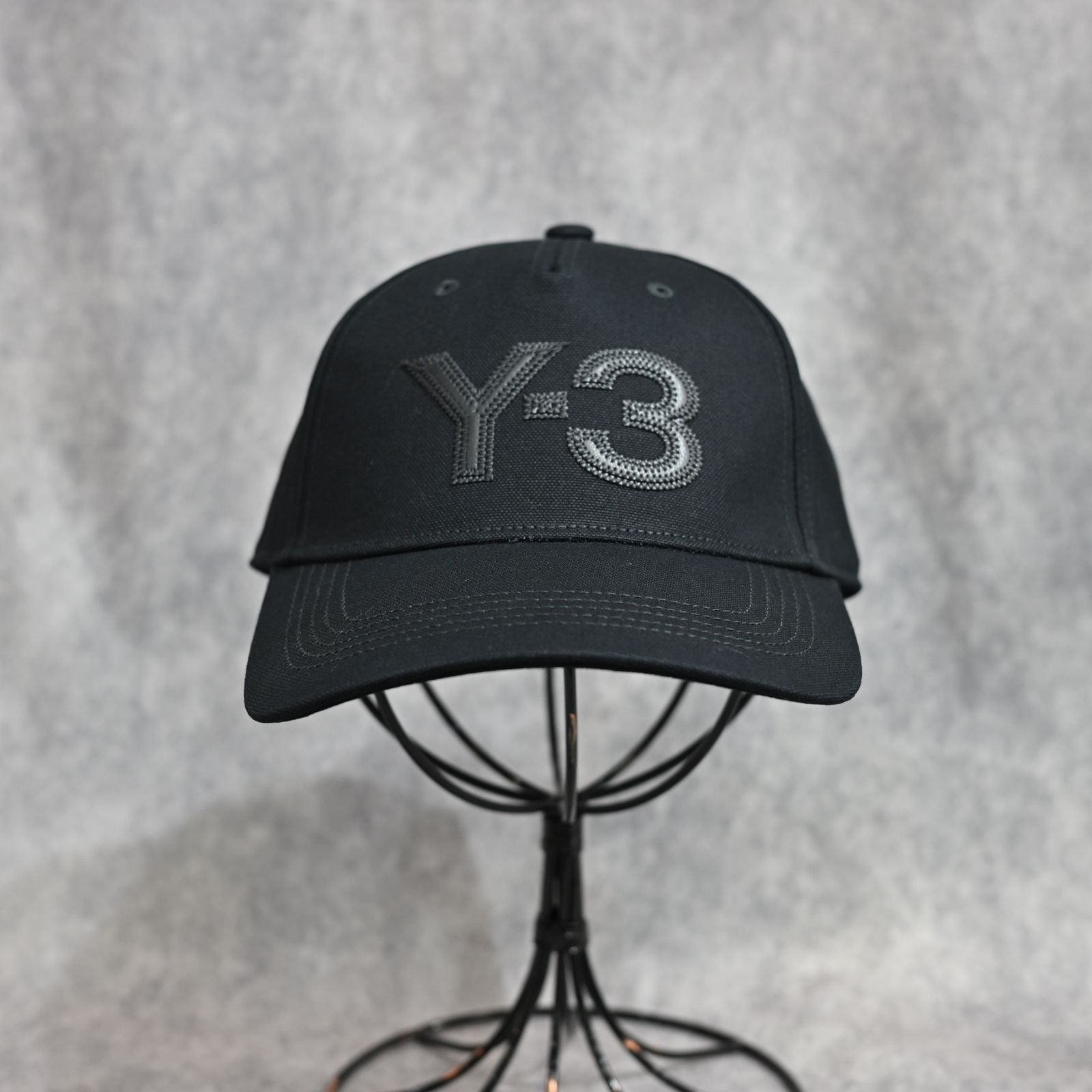 Y-3 LOGO CAP （BLACK × BLACK） / ロゴ刺繡 キャップ （ブラック × ブラック）｜KT0567