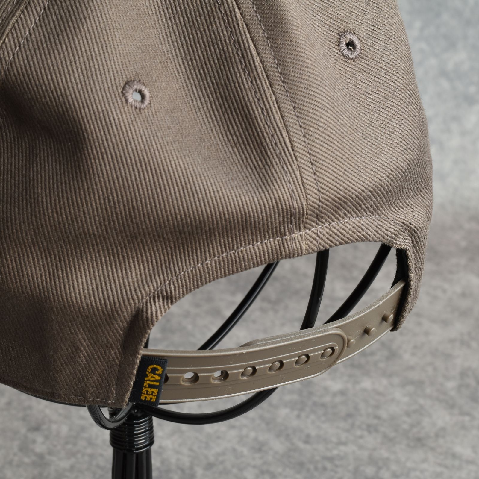 CALEE LOGO TWILL CAP (BROWN) / ツイル ベースボールキャップ