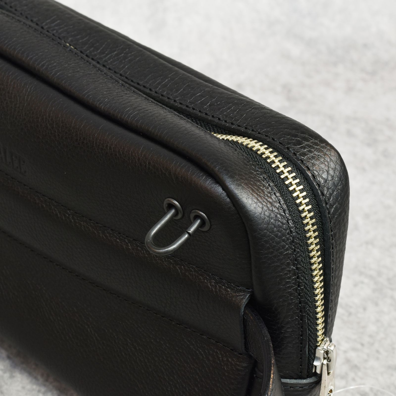 STUDS LEATHER BODY BAG (BLACK)｜ボディバッグ ウエストポーチ セカンドバッグ｜CL-25AW005LE