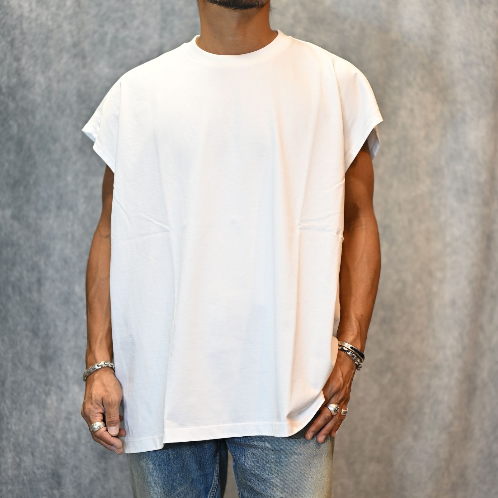Big Nosleeve T-SH （WHITE） / ビック ノースリーブ Tシャツ （ホワイト） 2505-4006