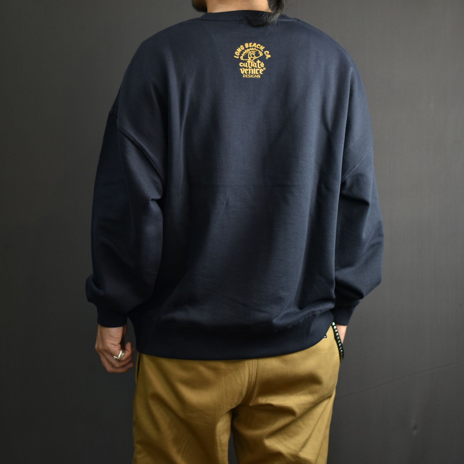 ×VENICE8 COFFEE HOUSE DICE DROP CREW NECK SWEAT (NAVY) / ドロップショルダー クルーネック スウェット
