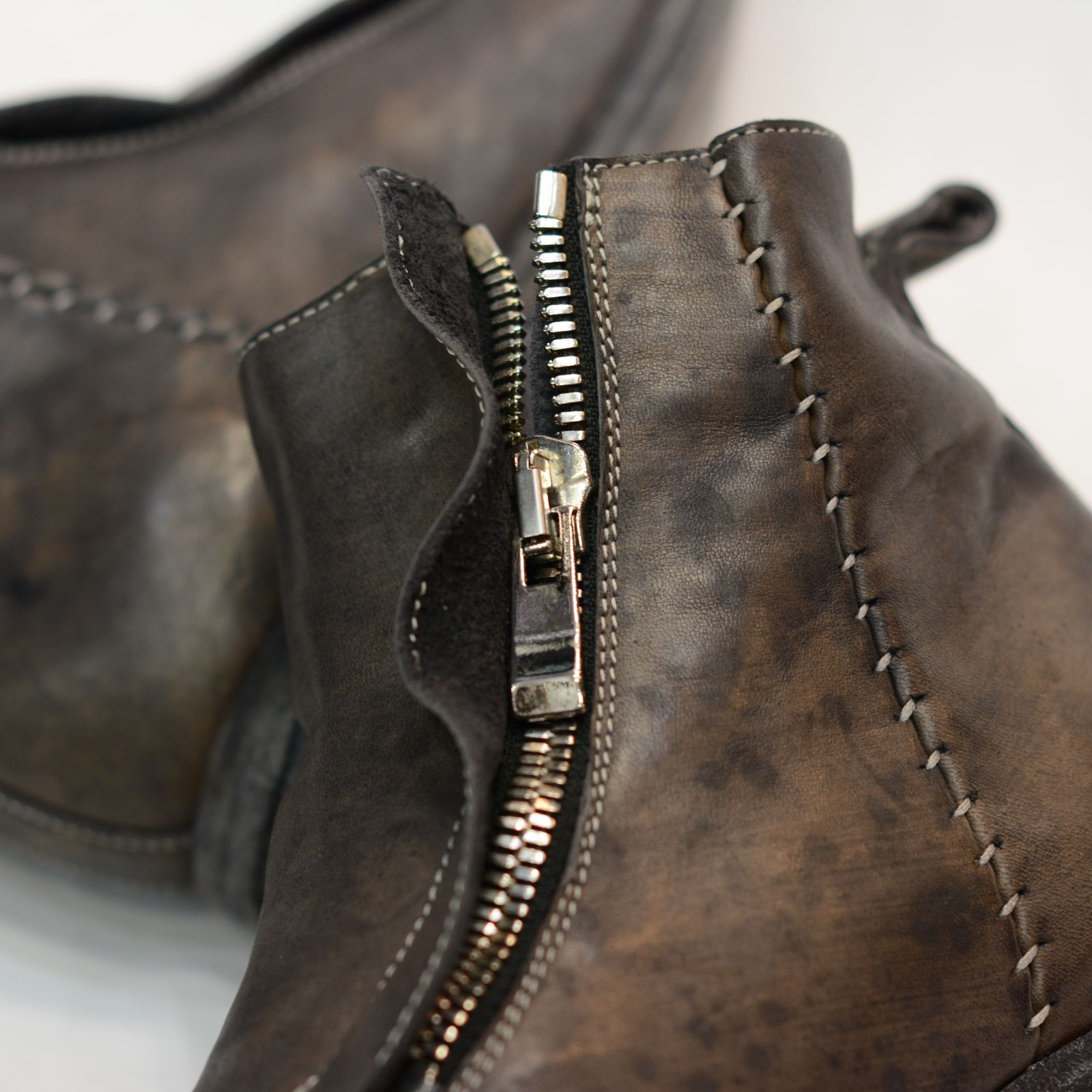 HORSE LEATHER WF-1 WRAP FRONT W/ZIP LINED LEATHER SOLES