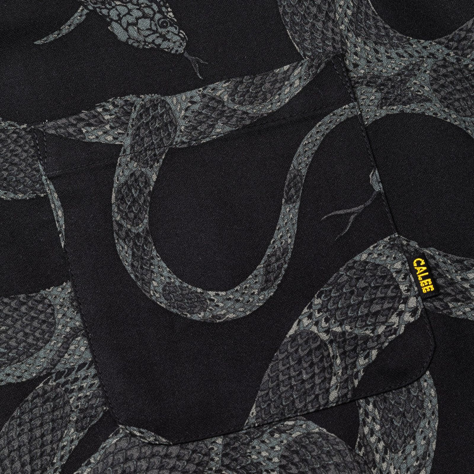 ALLOVER SNAKE PATTERN SH ＜EXCLUSIVE＞ (BLACK) / スネーク柄 半袖シャツ