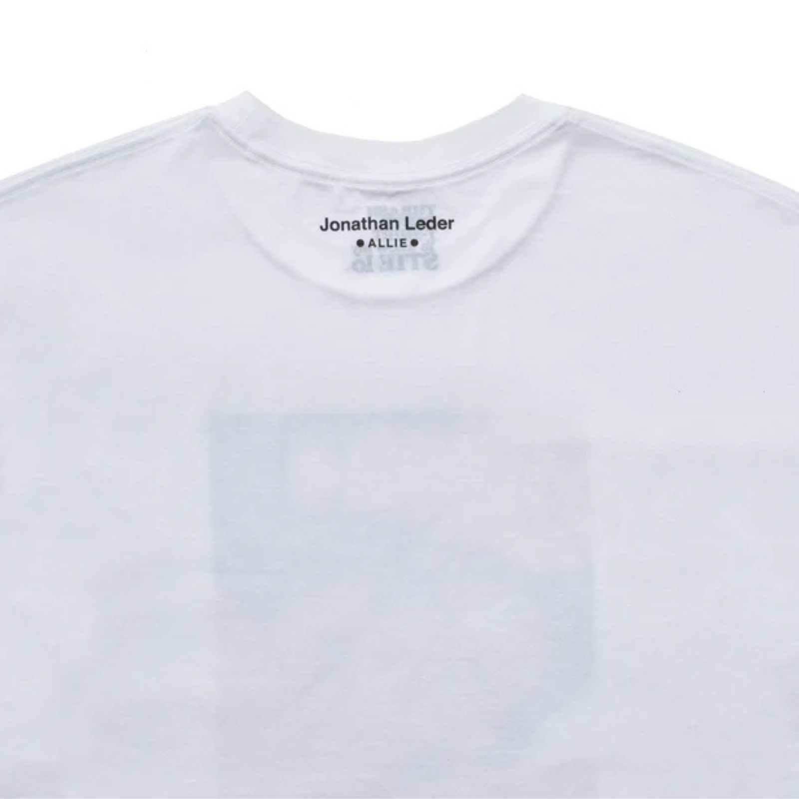 Jonathan Leder × Stie-lo "OLIVIA" Crewneck T-SH （WHITE） / プリントTシャツ （ホワイト） 25MND-STL004
