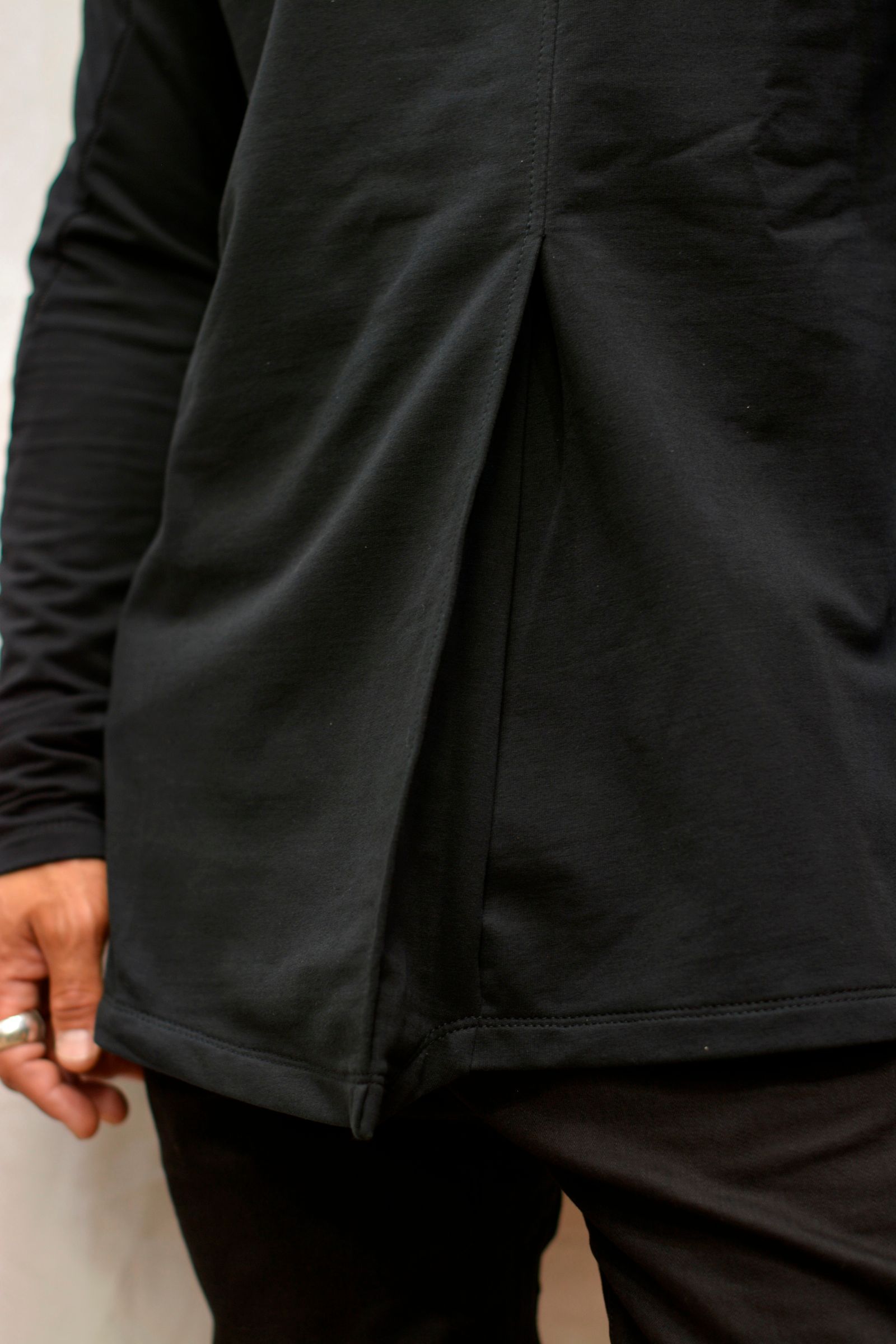 CAT & SAWN CUT TACK FRONT LONG SLEEVE