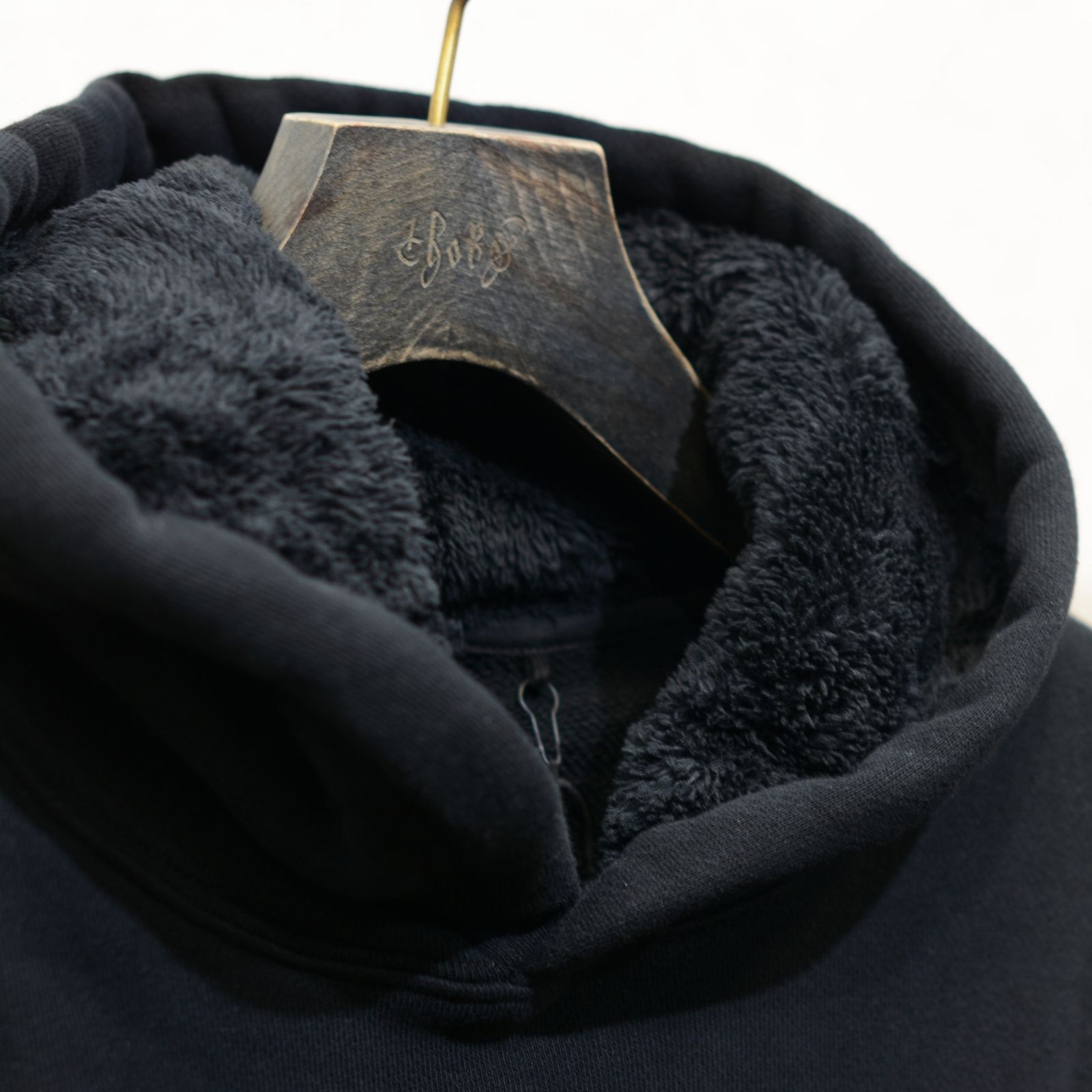 SNOW STRIKE LOGO HOODIE (BLACK)