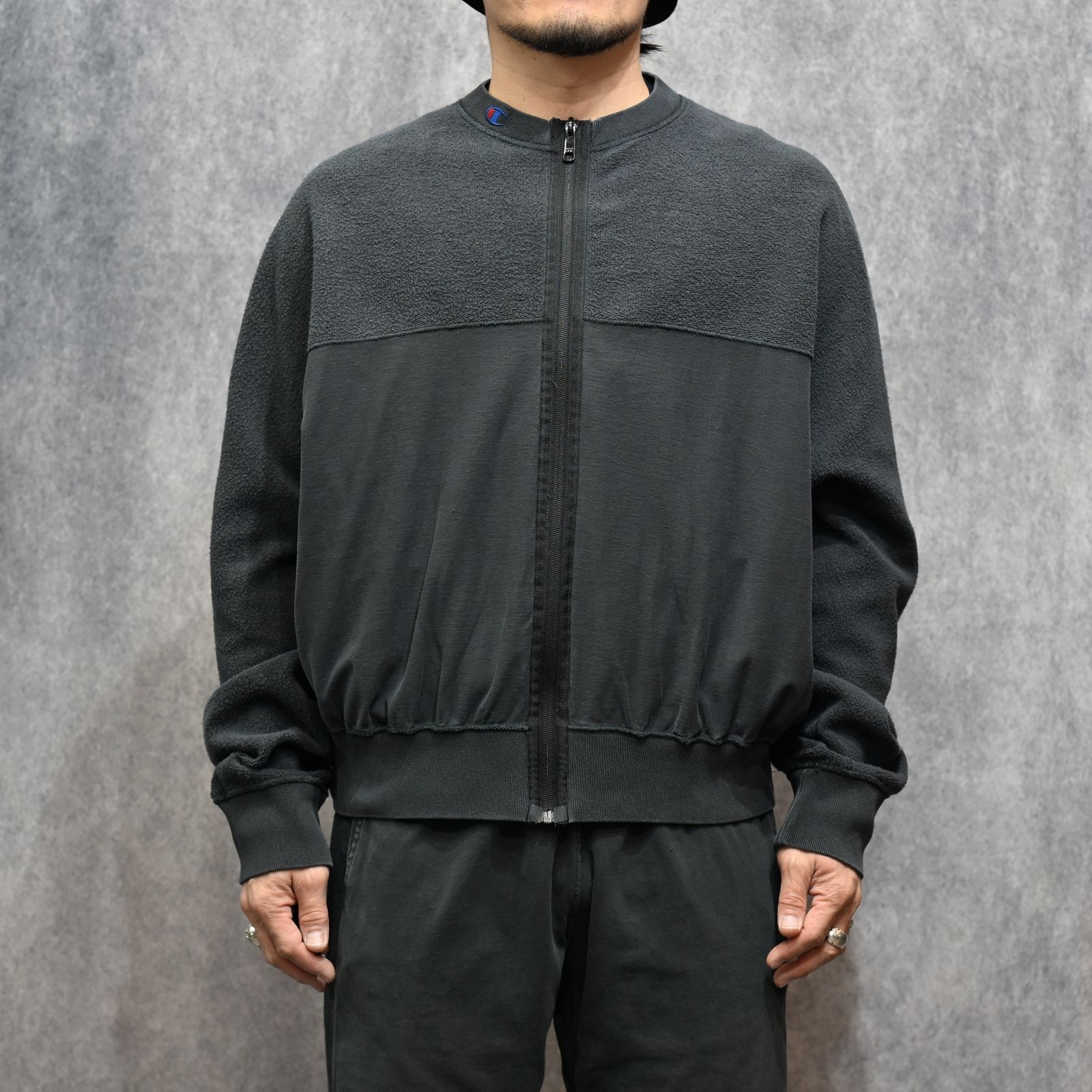 N.HOOLYWOOD × Champion｜REVERSIBLE CARDIGAN （CHARCOAL / チャコール）｜リバーシブルカーディガン｜C8-D020