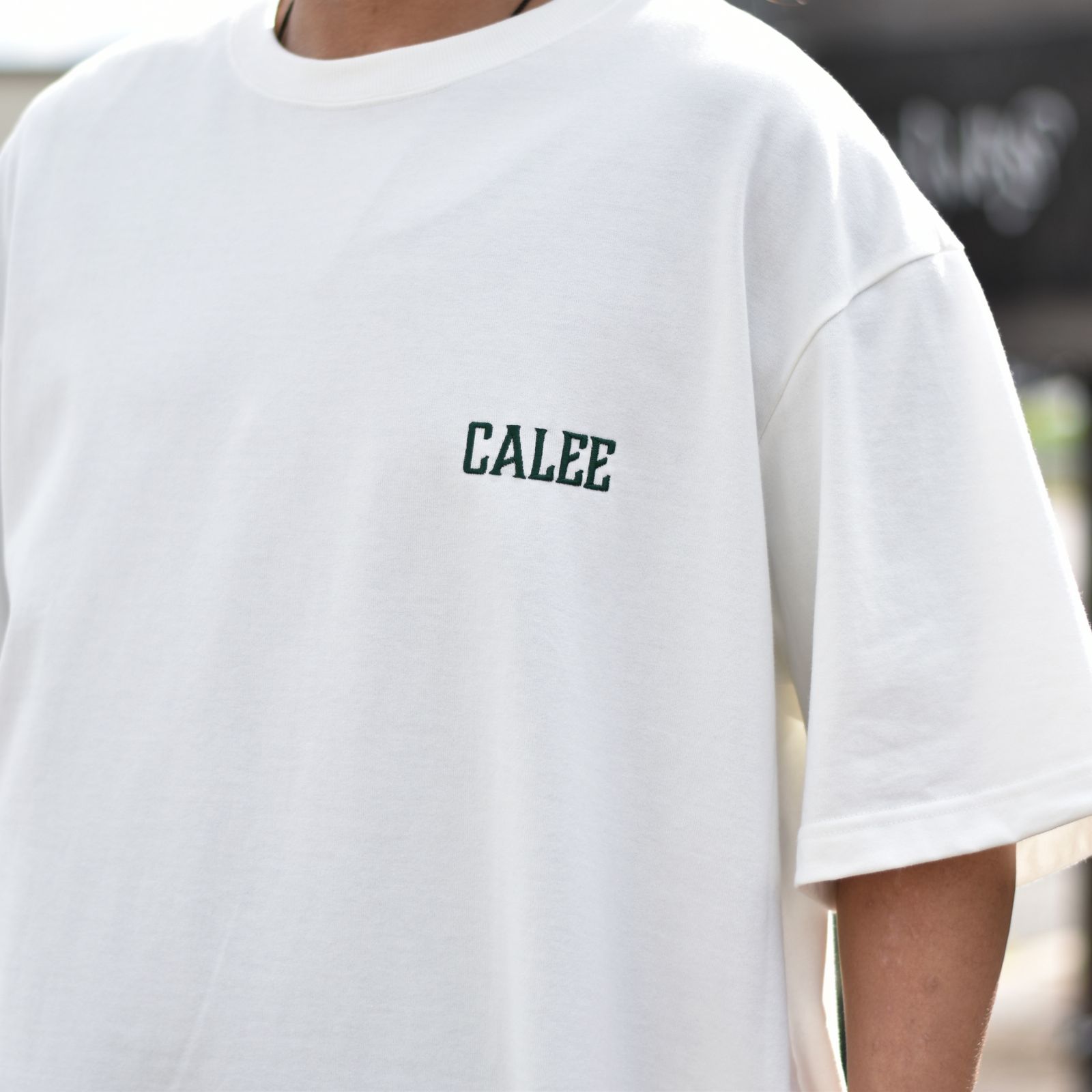 CALEE - DROP SHOULDER LOGO EMBROIDERY T‐SHIRT LIMITED (WHITE.GREEN