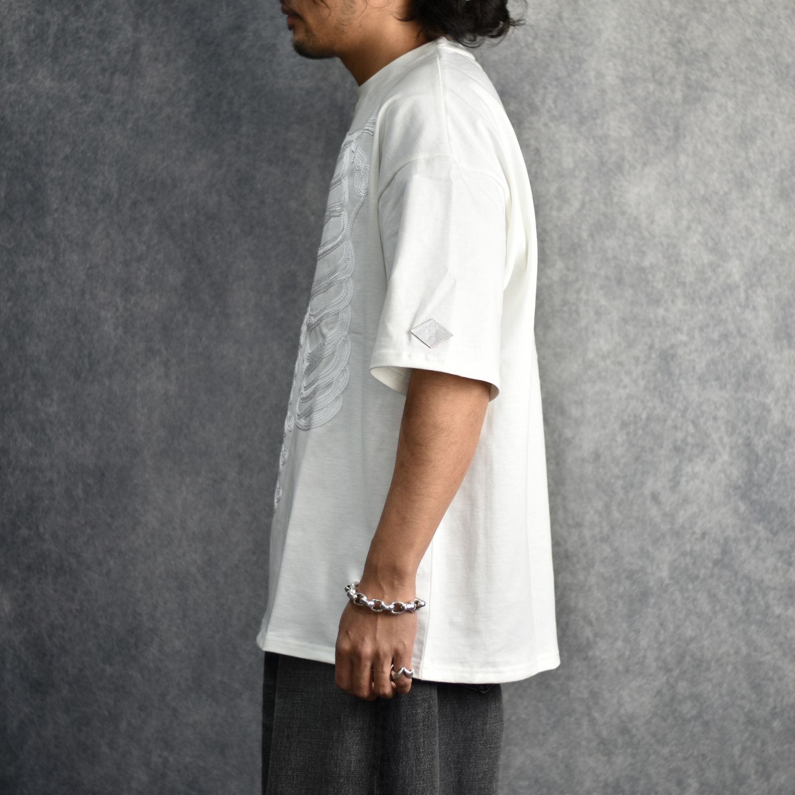 CORD EMBROIDERED T-SHIRT 'BONES (WHT) / コード刺繍 Tシャツ
