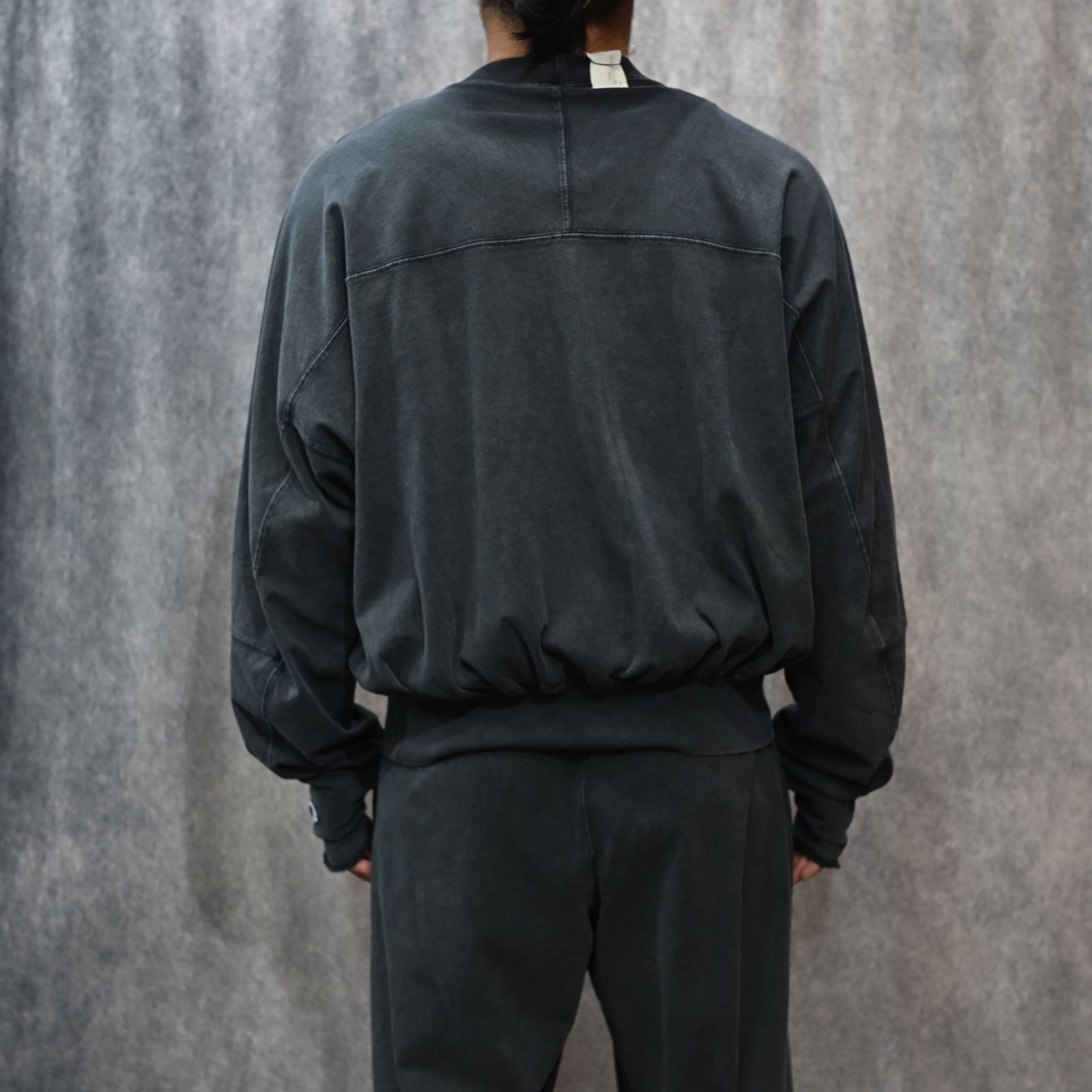 Champion “NEW WEAVE” LONGSLEEVE T-SHIRT （CHARCOAL）｜チャンピオン ニューウィーブ トレーナー｜C8-C216