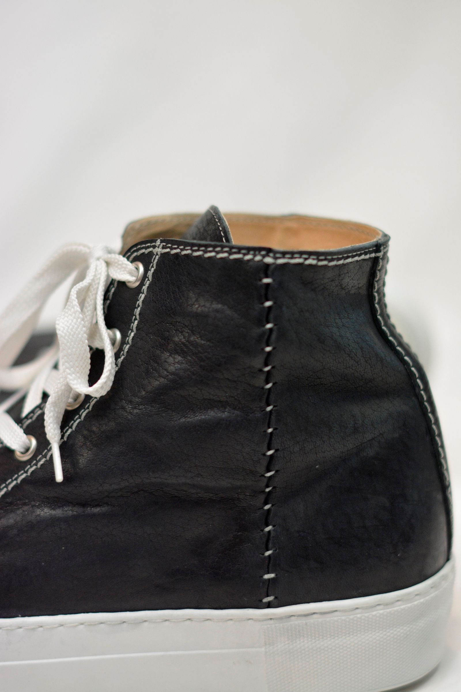 HORSE LEATHER HI-CUT SNEAKER