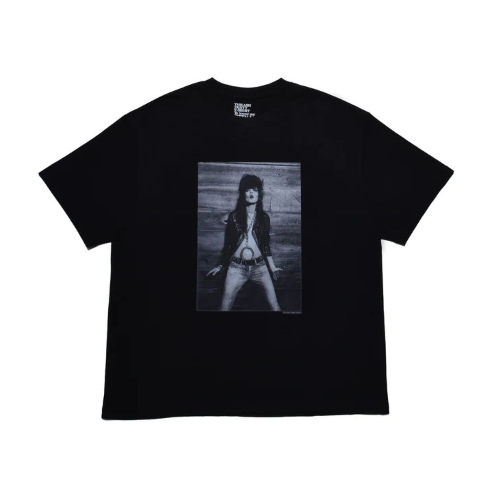 Stie-lo × Irina.L "The front" T-SH （BLACK） / プリントTシャツ （ブラック） 25MND-STL008