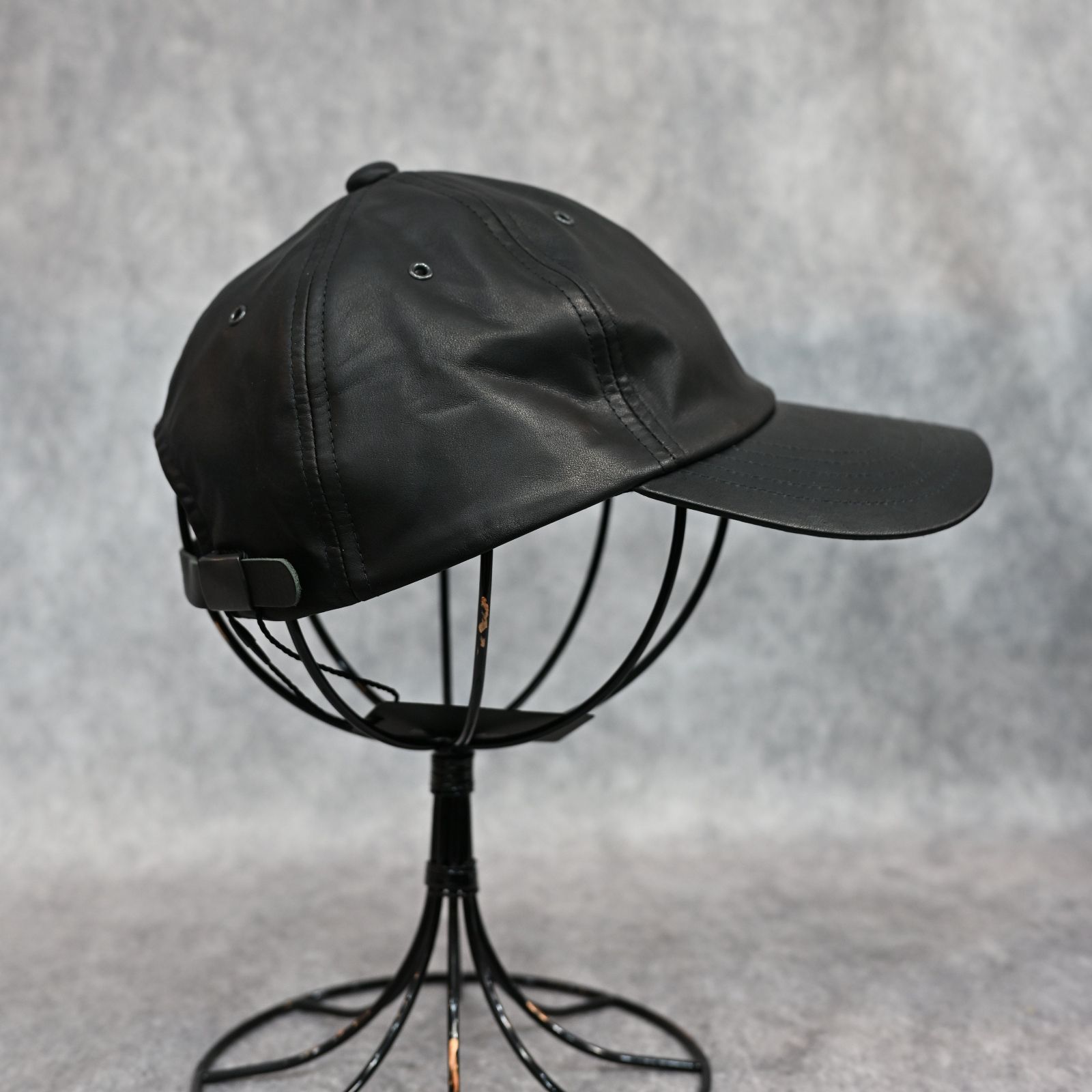 Furniture Leather ローキャップ （BLACK） 858-04