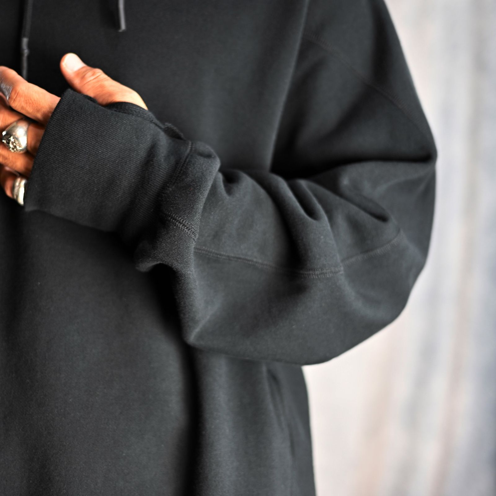 EXCHANGE POCKET HOODIE (BLACK) - フーディー パーカー （ブラック） / 9242-CS01-009