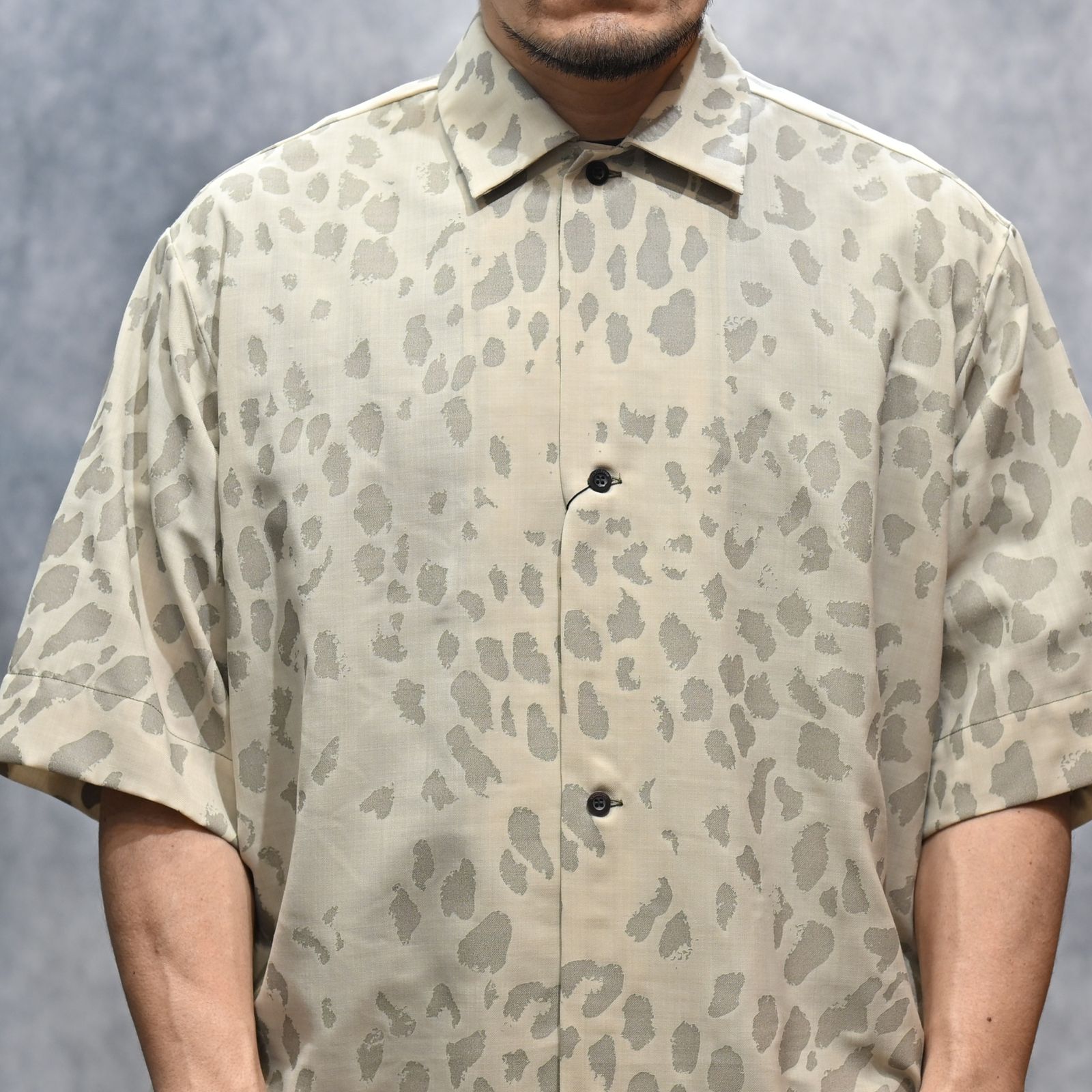 HALF SLEEVE SHIRT （BEIGE / ベージュ）｜半袖シャツ レオパード柄｜2261-SH53-018