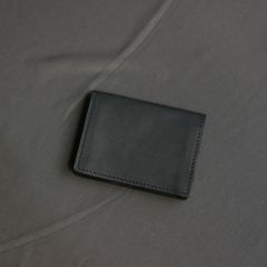 GUIDI オイルカーフ ミーリング加工 カードケース （BLACK）