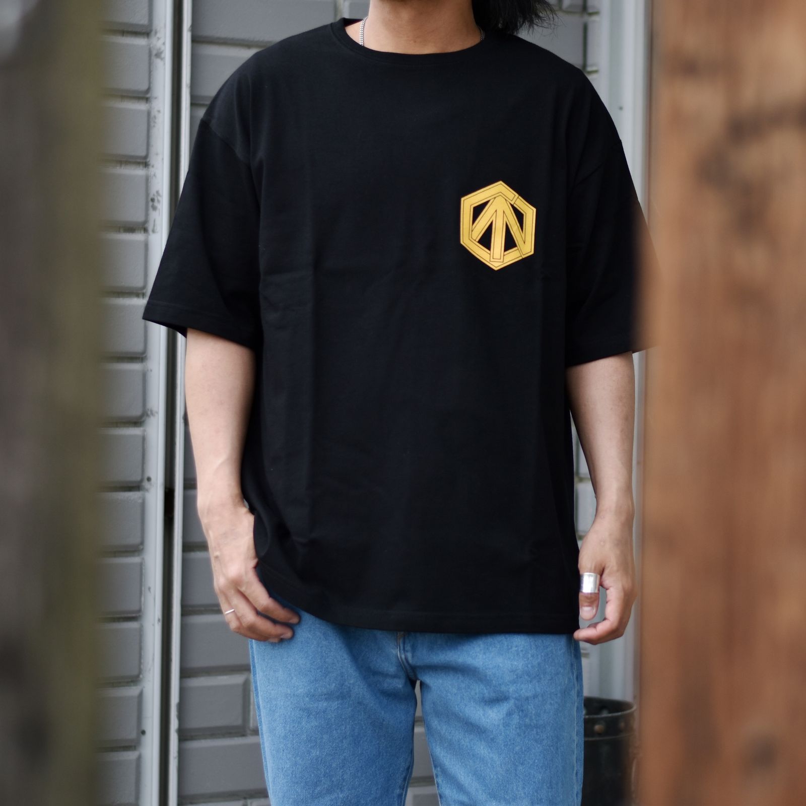 CUTRATE ADDICITON LOGO DROPSHOULDER S/S -T-SHIRT (BLACK)