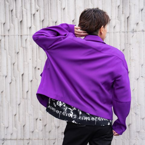 鮮やかなカラーリングが印象的なのEXPERIMENTAL CUTTING SHORT JACKET