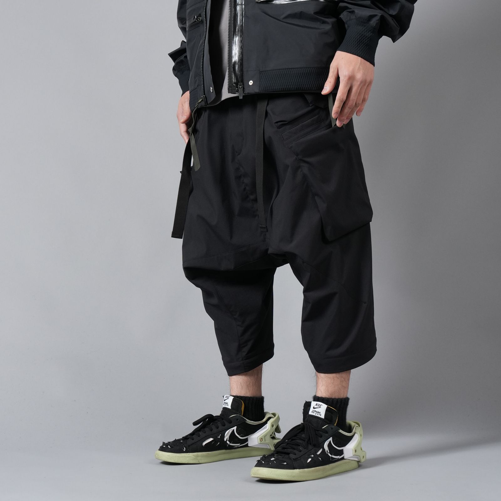 【ラスト1点】P30A-E / Encapsulated Nylon Articulated Cargo Pant / ナイロン カーゴパンツ / パンツ  [ウルトラワイドフィット](ブラック)