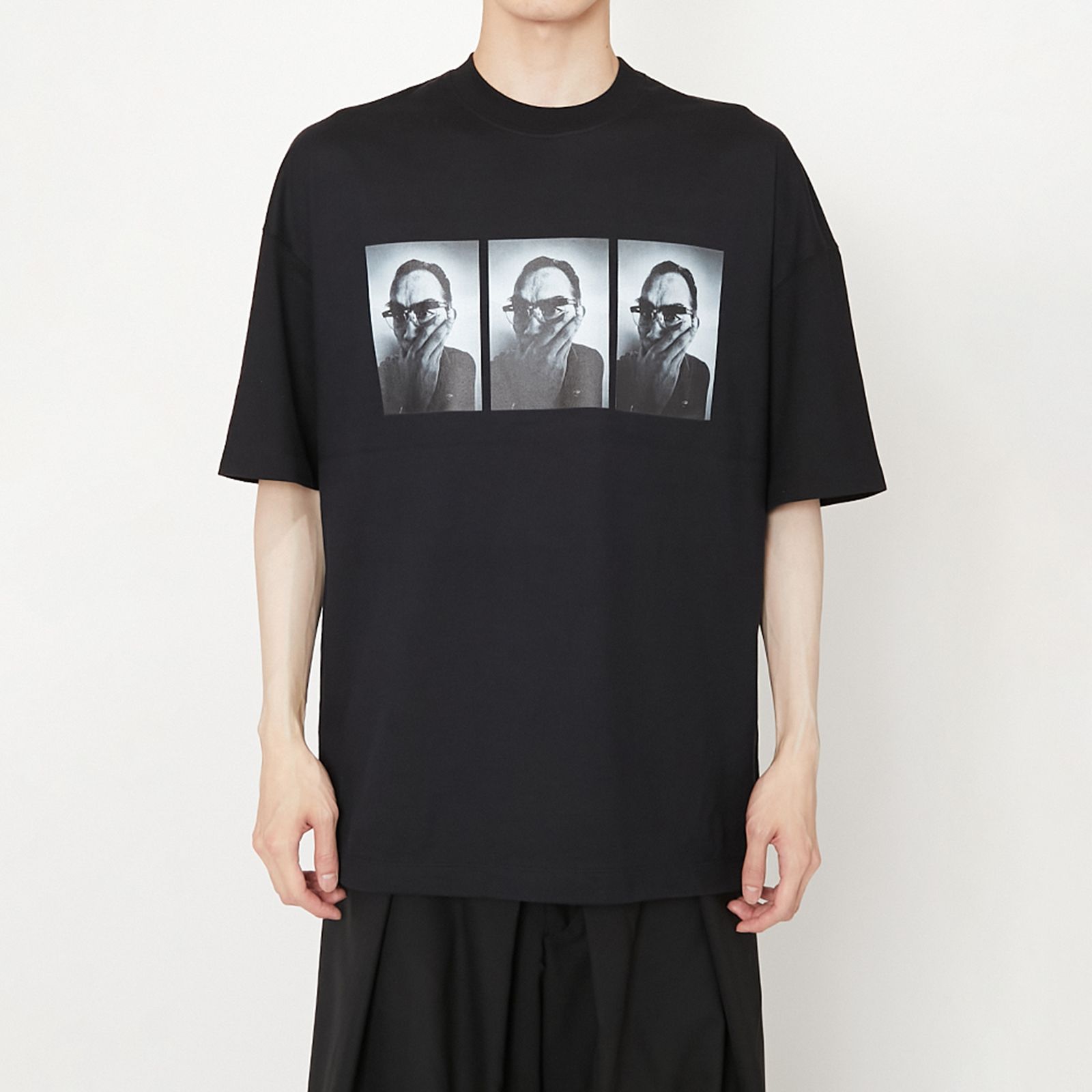 【YASUHIRO ISHIMOTO】T-SHIRT / Tシャツ(ブラック)