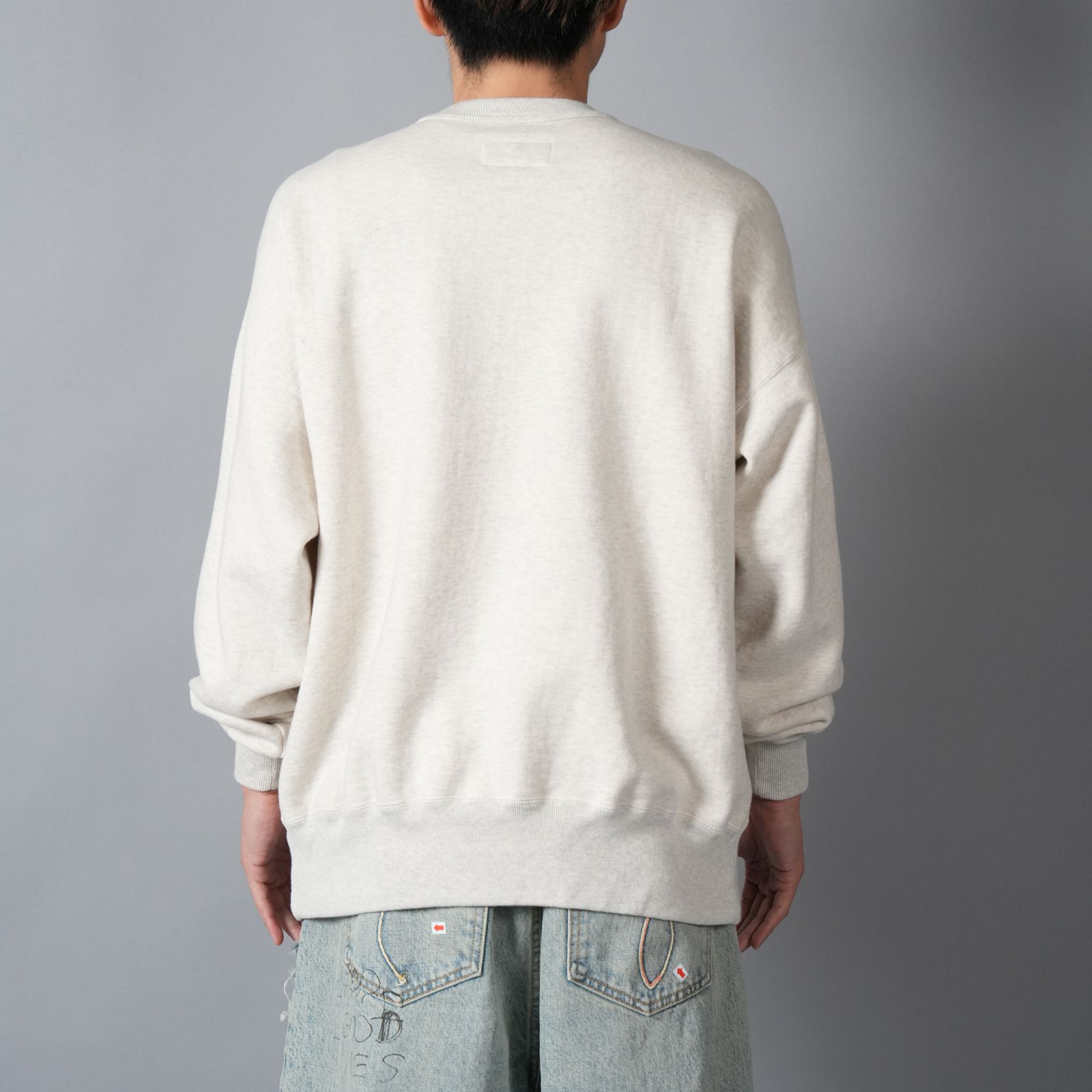 PRINTED CREW NECK(CIGAR) / スウェット・トレーナー (エクリュ)