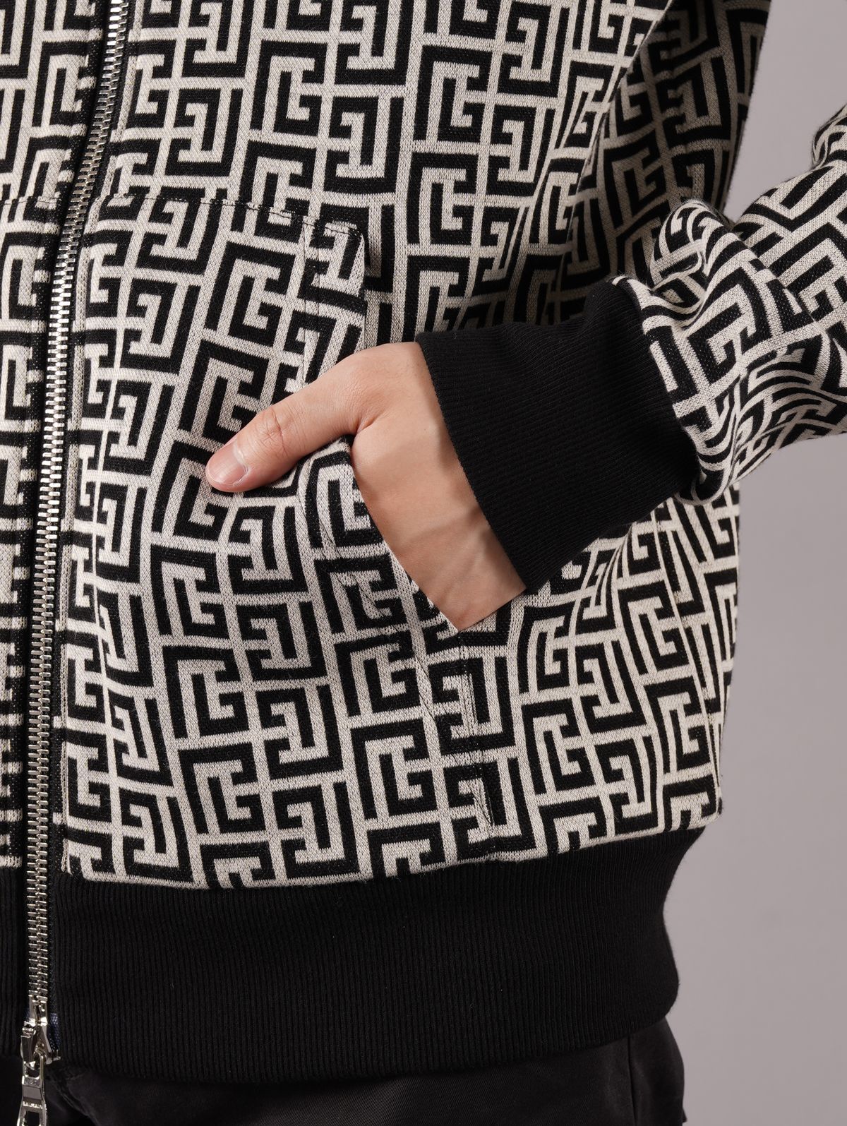 【ラスト1点】BH1 C&S ZIP HOODIE JERSEY MONOGRAM GRAPHIC / 1945 モノグラム スウェットシャツ (パーカー) / ブラウン / クラシックフィット / 定番商品 / メンズ