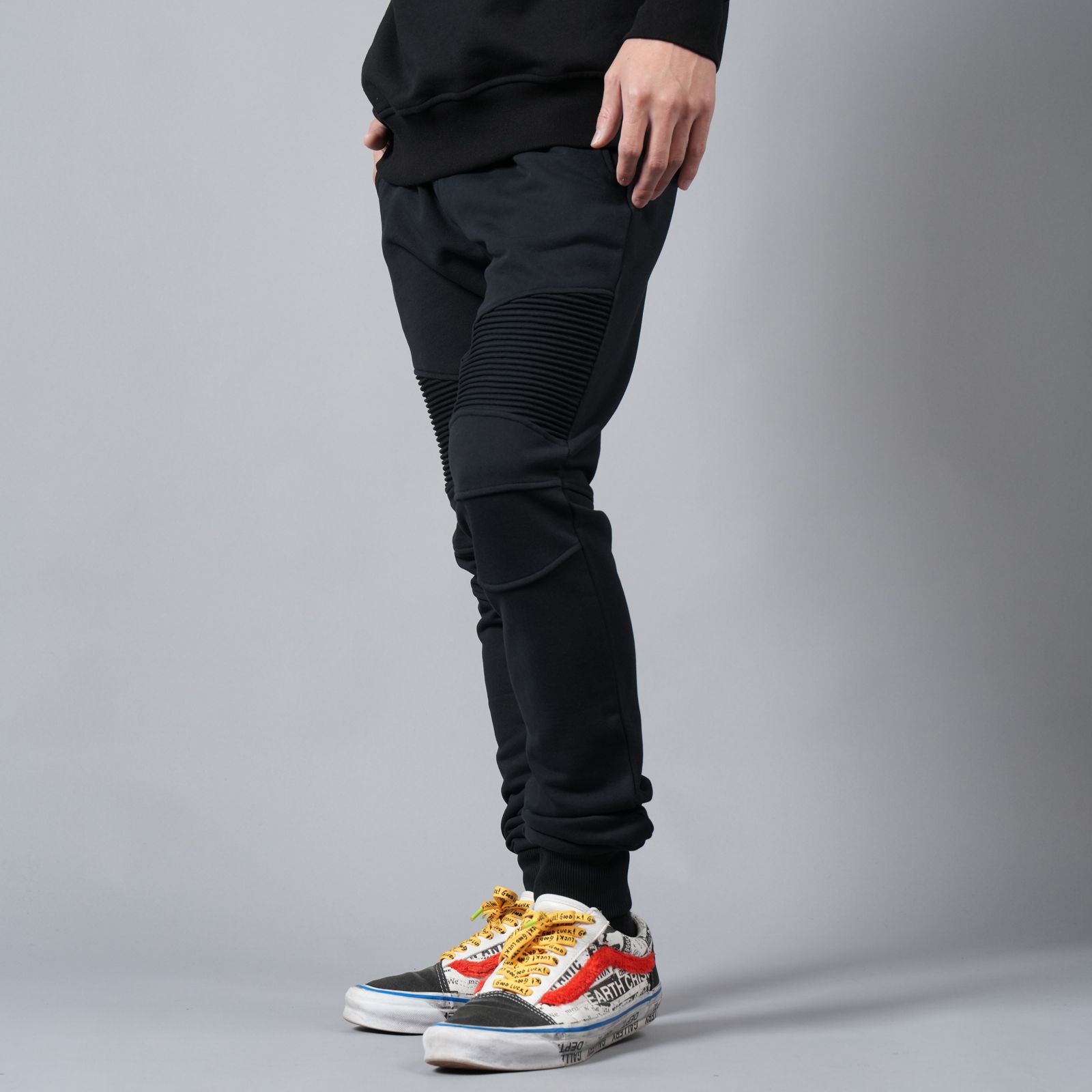BALMAIN - 【ラスト1点】RIBBED BALMAIN FLOCK SWEATPANTS BALMAIN - 【ラスト1点】RIBBED BALMAIN FLOCK SWEATPANTS