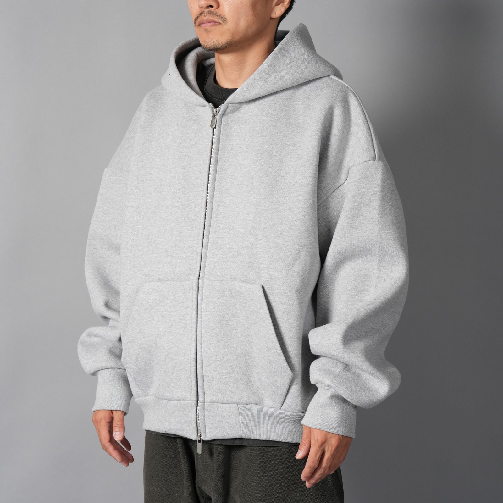 V2 ZIPPED HOODIE  / ジップフーディー (クラウド)