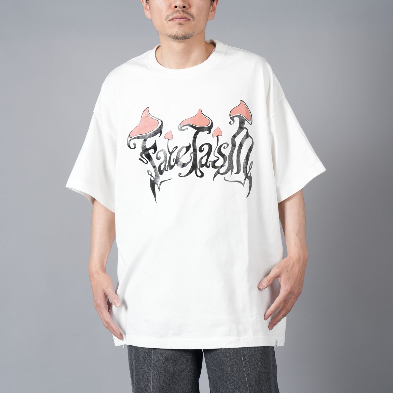 バックプリントマッシュルームTシャツ/BACK PRINTED MUSHROOM T