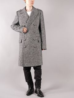 Long black and white chevron wool coat with double-breasted silver-tone buttoned fastening / ロング丈 ウール コート / グレー / メンズ