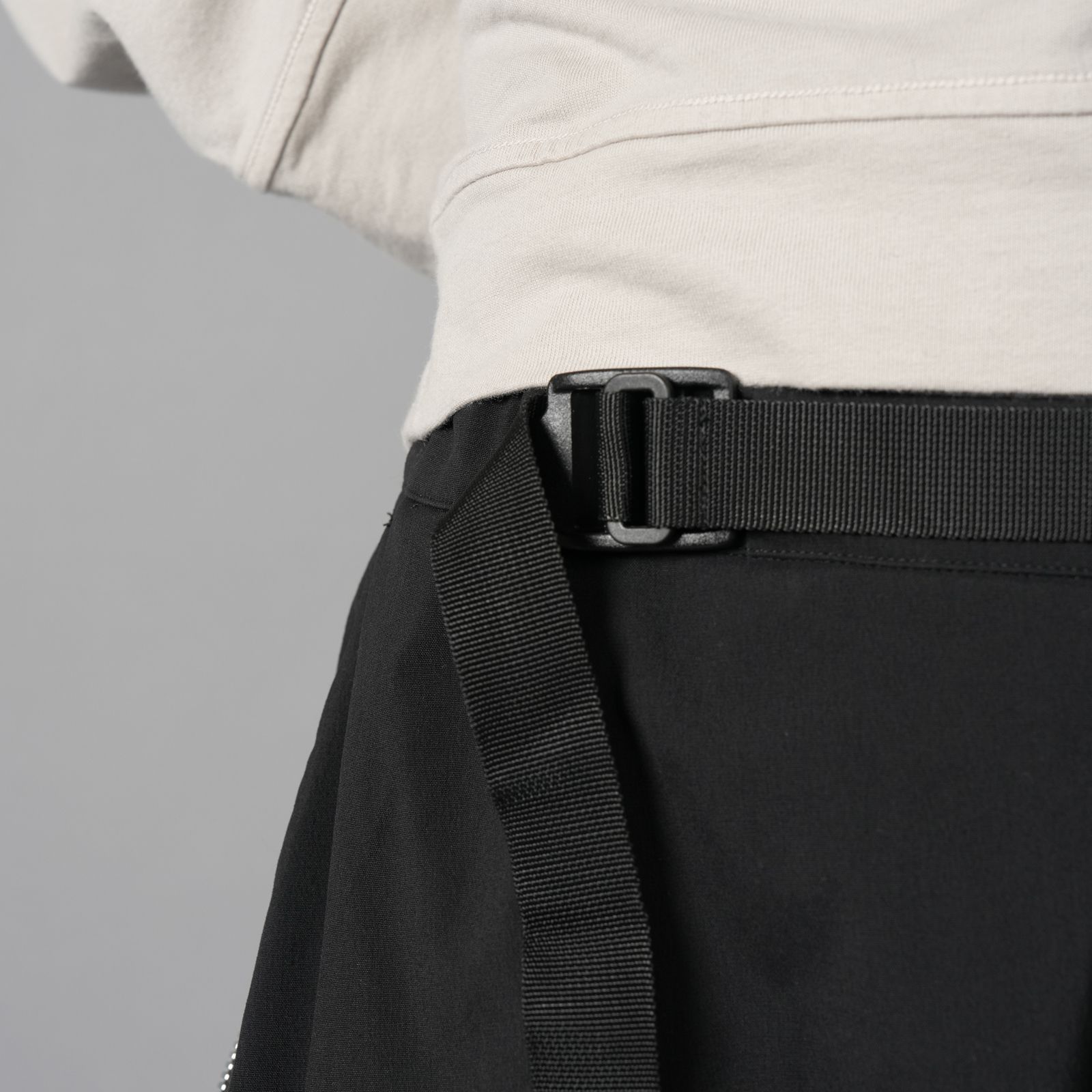 P63-E  / ENCAPSULATED NYLON DRAWCORD PANT [ストレートフィット](ブラック)