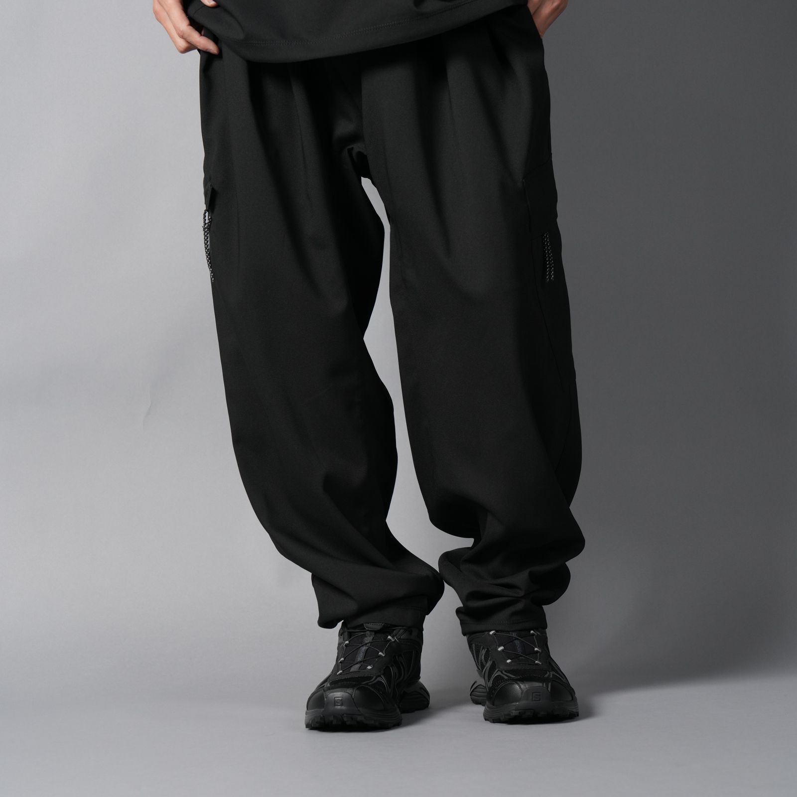 【GHOST】WOVEN WATER-REPELLENT TWO TUCK NINJA PANTS / ニンジャパンツ(ブラック)