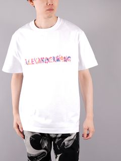 ラスト1点 / SHORT SLEEVE TEE WITH LOGO GRAPHIC / ショートスリーブTシャツ ウィズ ロゴ グラフィック (ホワイト)