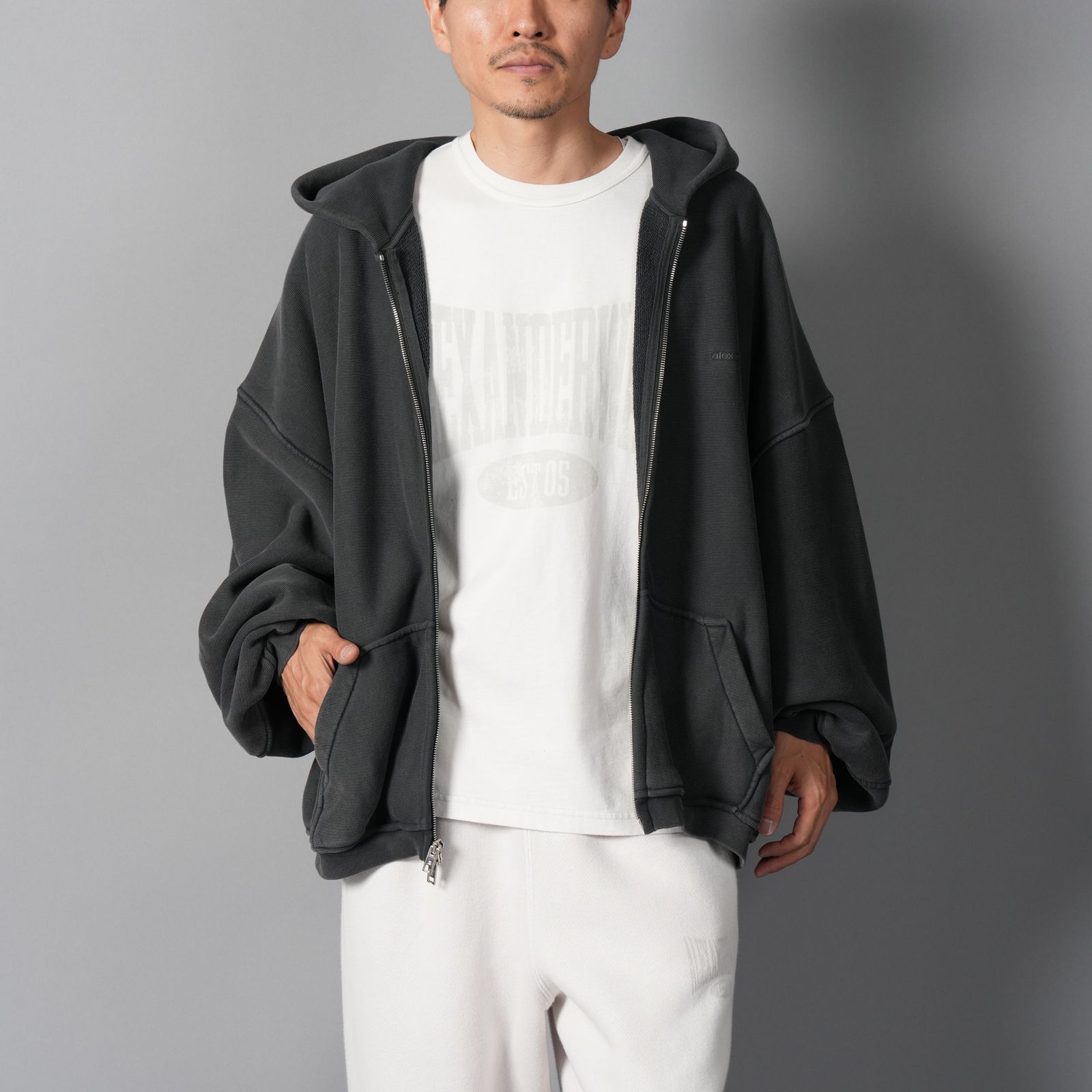 everyone ジップアップフーディー　ネイビー　Sサイズ トップス / パーカー 通販 | Confidence
