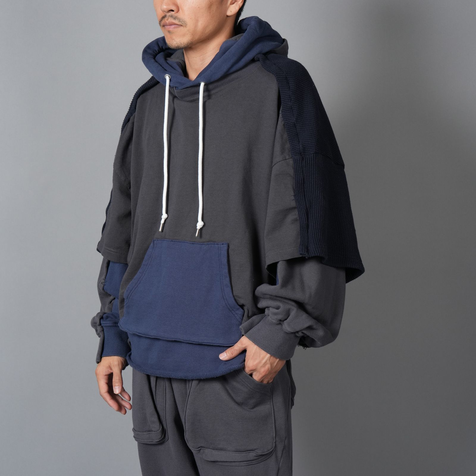 LAYERED HOODIE / レイヤードフーディー  (スモークグレー)