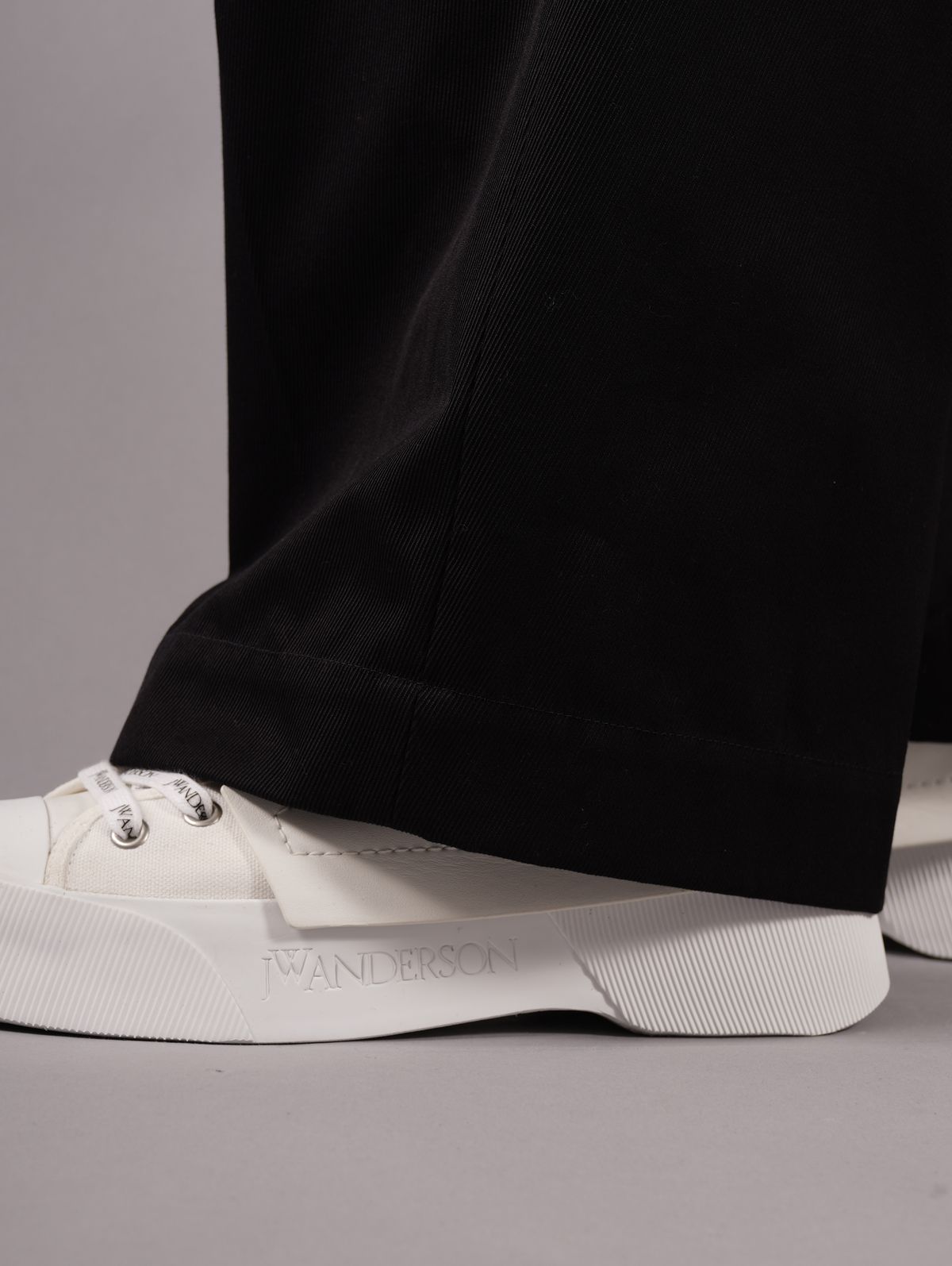 JW ANDERSON - 【ラスト1点】 FRONT PLEAT WIDE LEG TROUSERS
