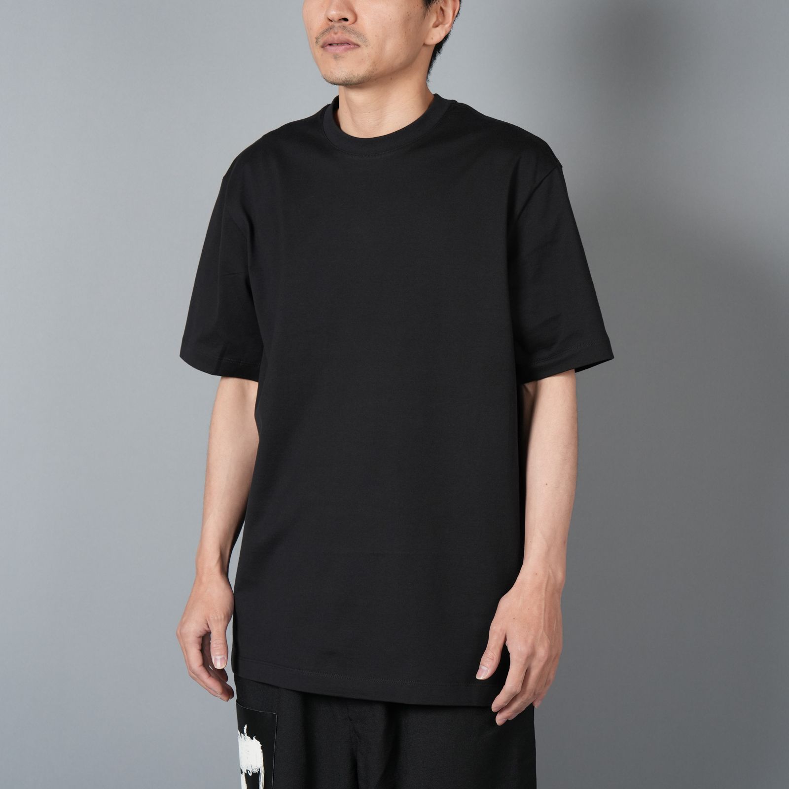 【残りわずか】U GFX SS TEE / ユニセックス グラフィックス ショートスリーブTシャツ (ブラック)