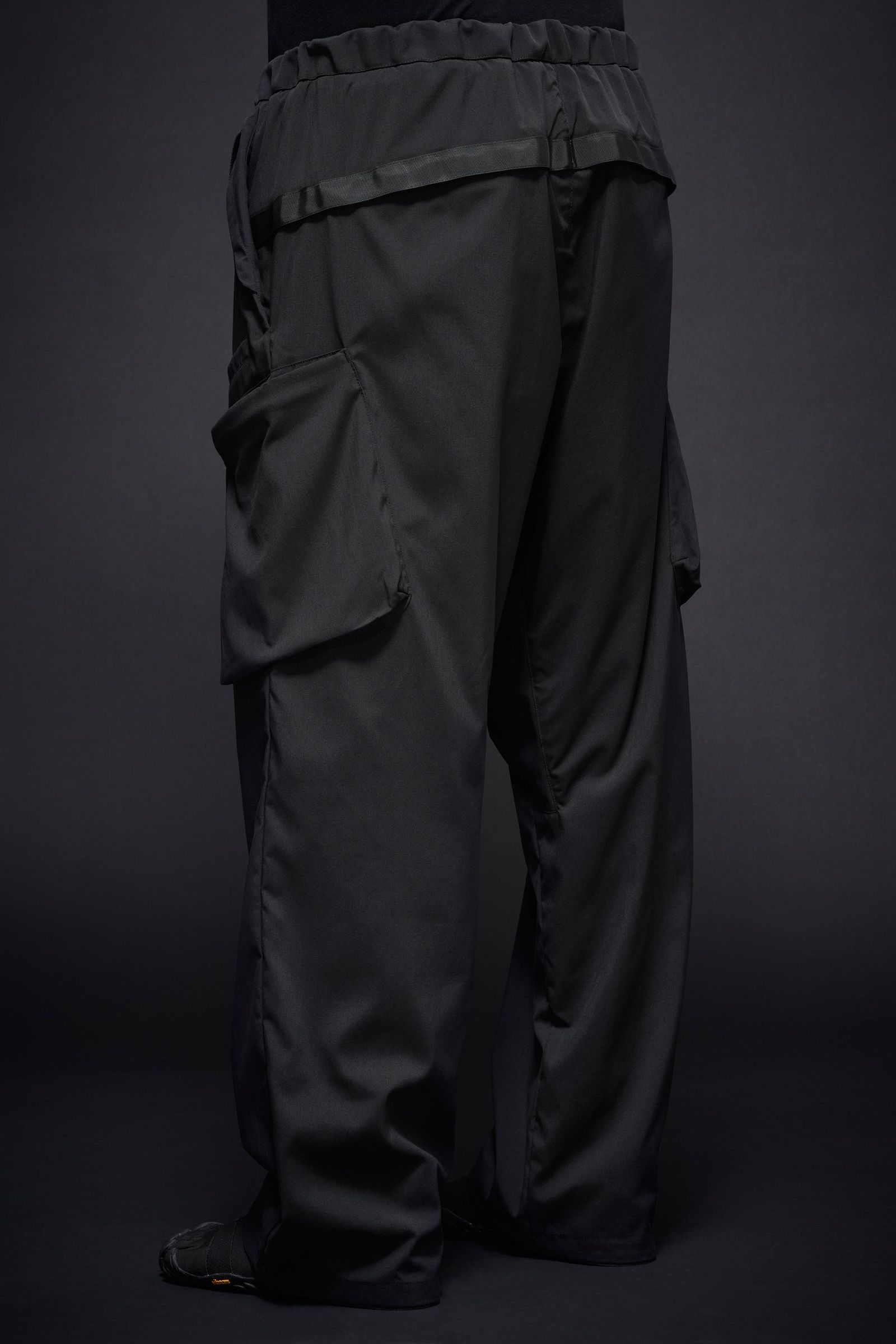 【ラスト1点】P55-M / Nylon Stretch Cargo Trouser / ナイロンストレッチ カーゴトラウザー / パンツ [ワイドフィット][ストレッチ入り] (ブラック)