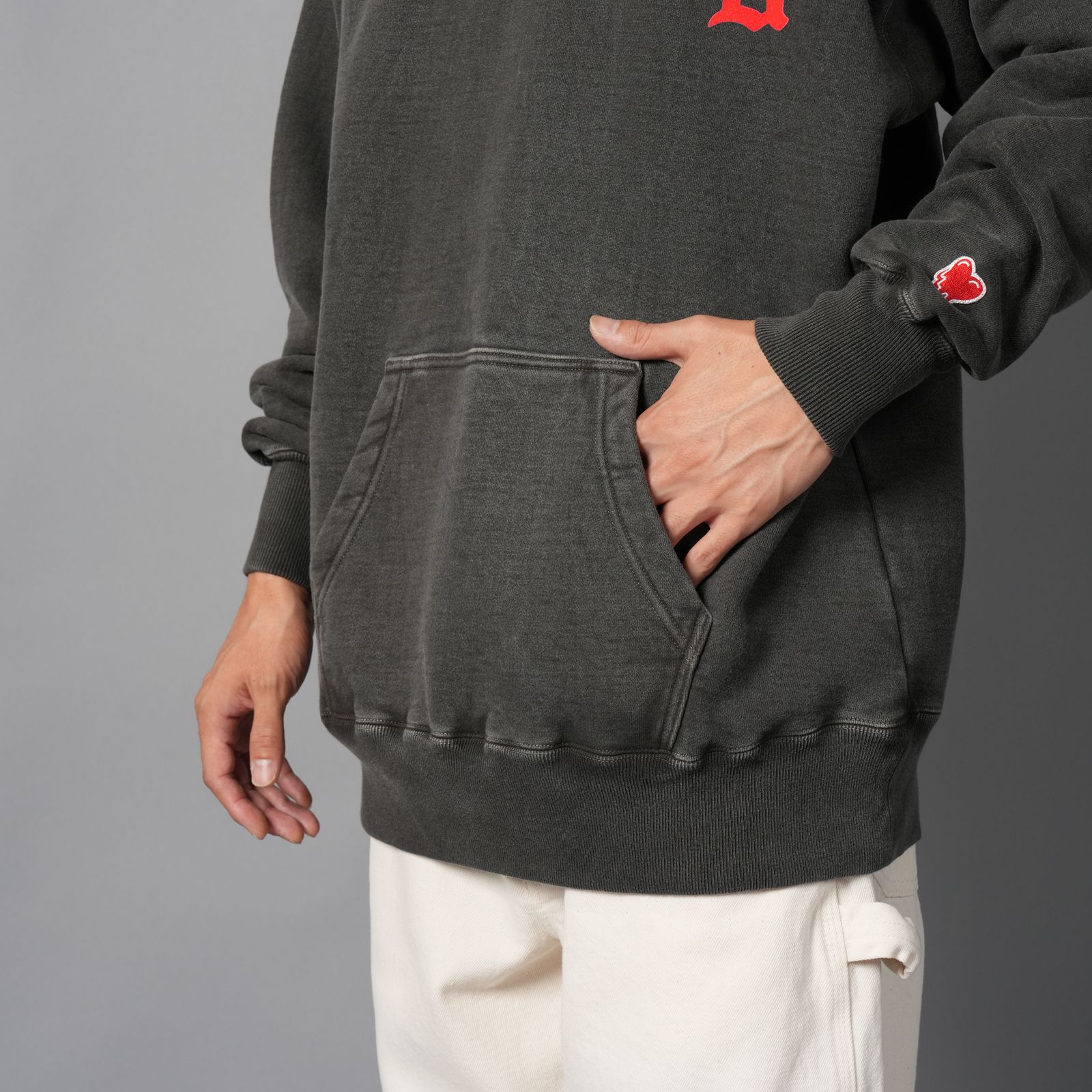 【コラボ】EU-HR1-0000-C01 / EU LOGO CL HOODIE / パーカー・プルオーバフーディー (ブラック)