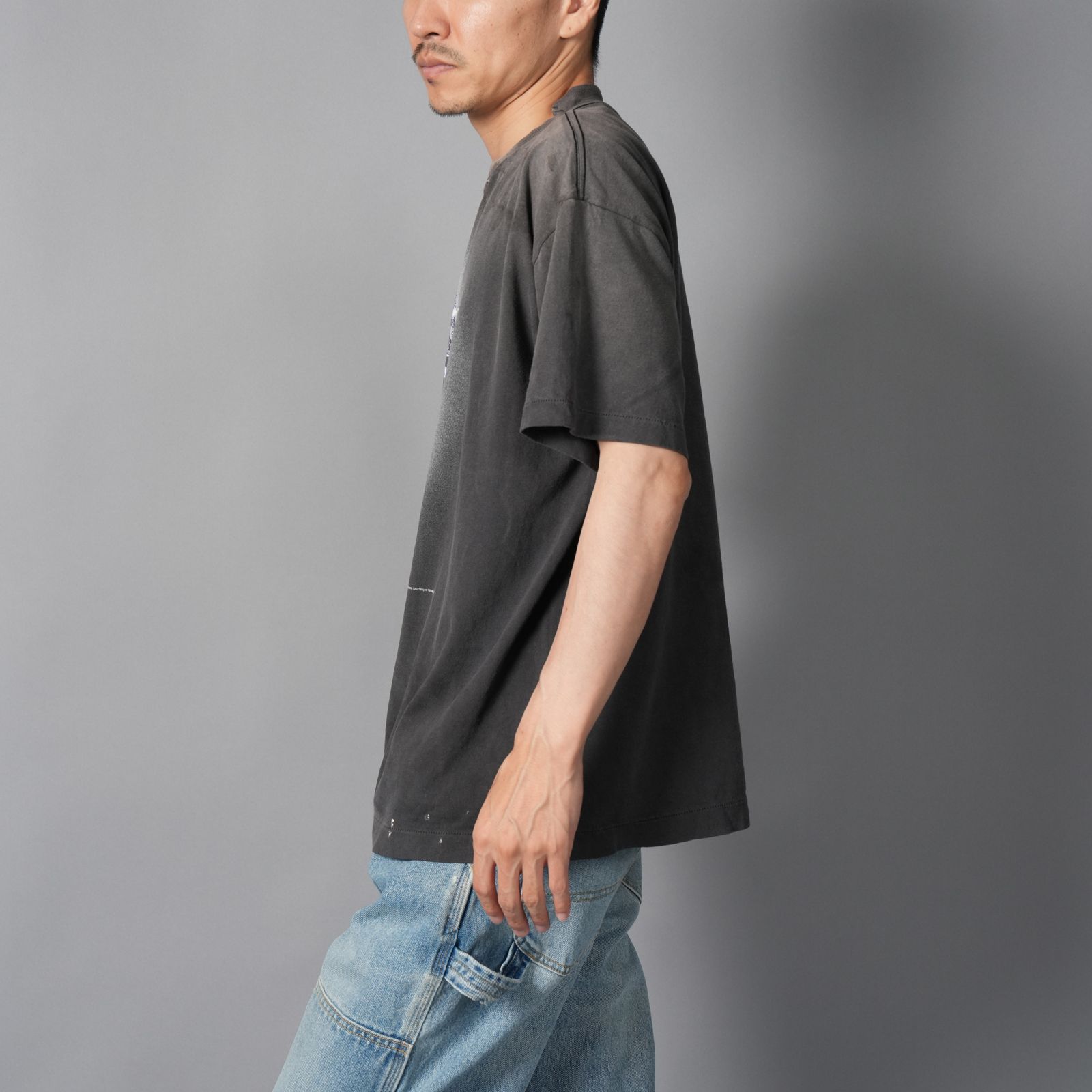 【コラボ】SM-HR1-0000-C75 / SRYM_SS TEE / MASK / BLACK / Tシャツ (ブラック)