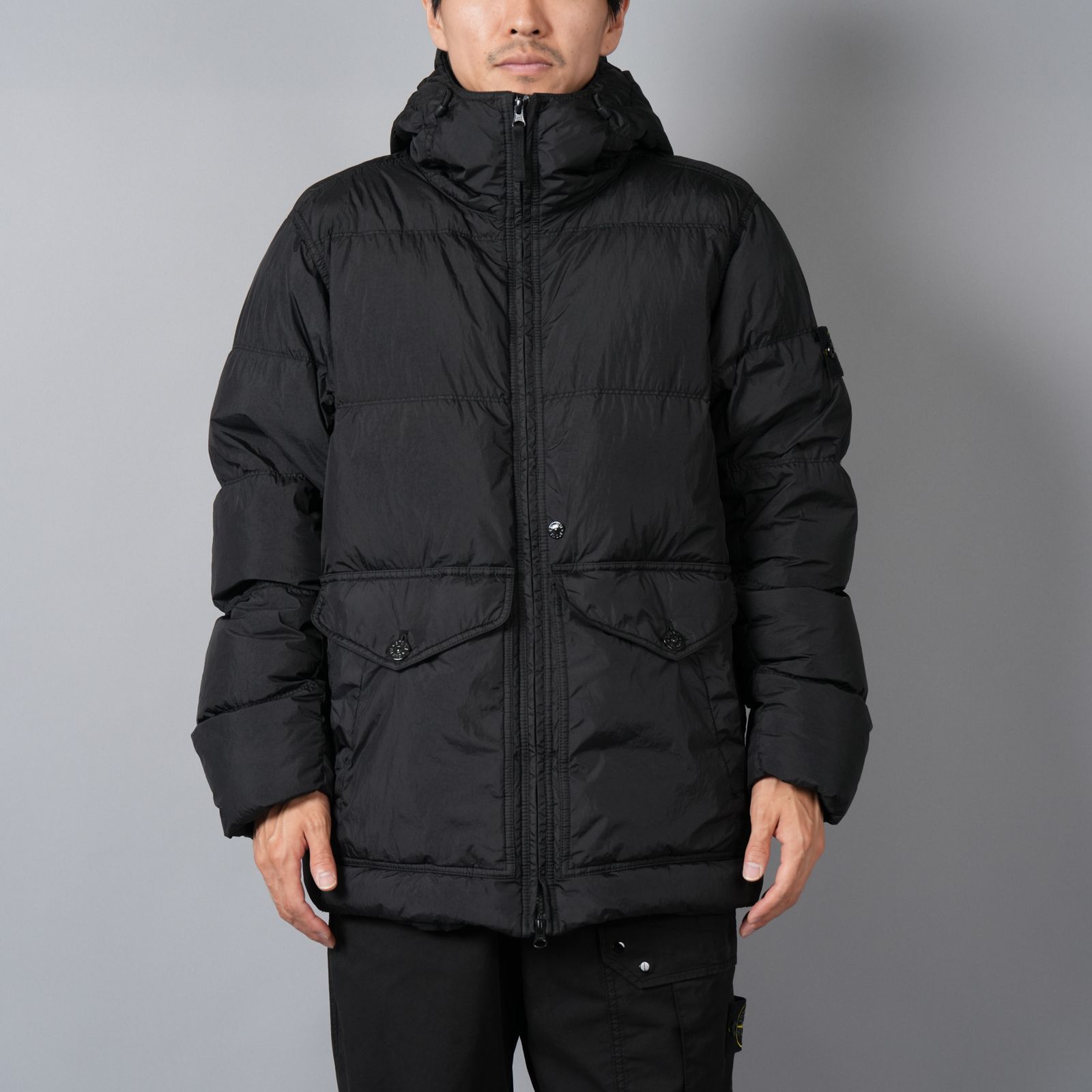 STONE ISLAND - 40723 / GARMENT DYED CRINKLE REPS RECYCLED NYLON DOWN / ダウン ジャケット [ガーメントダイ] (ブラック) | Confidence